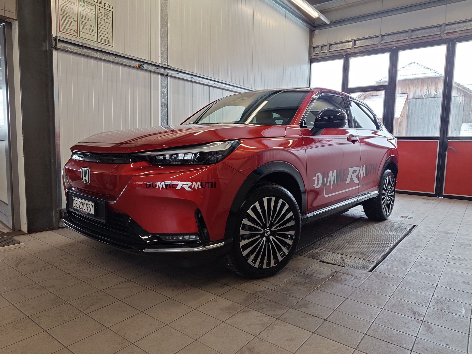 HONDA Ny1 Advance