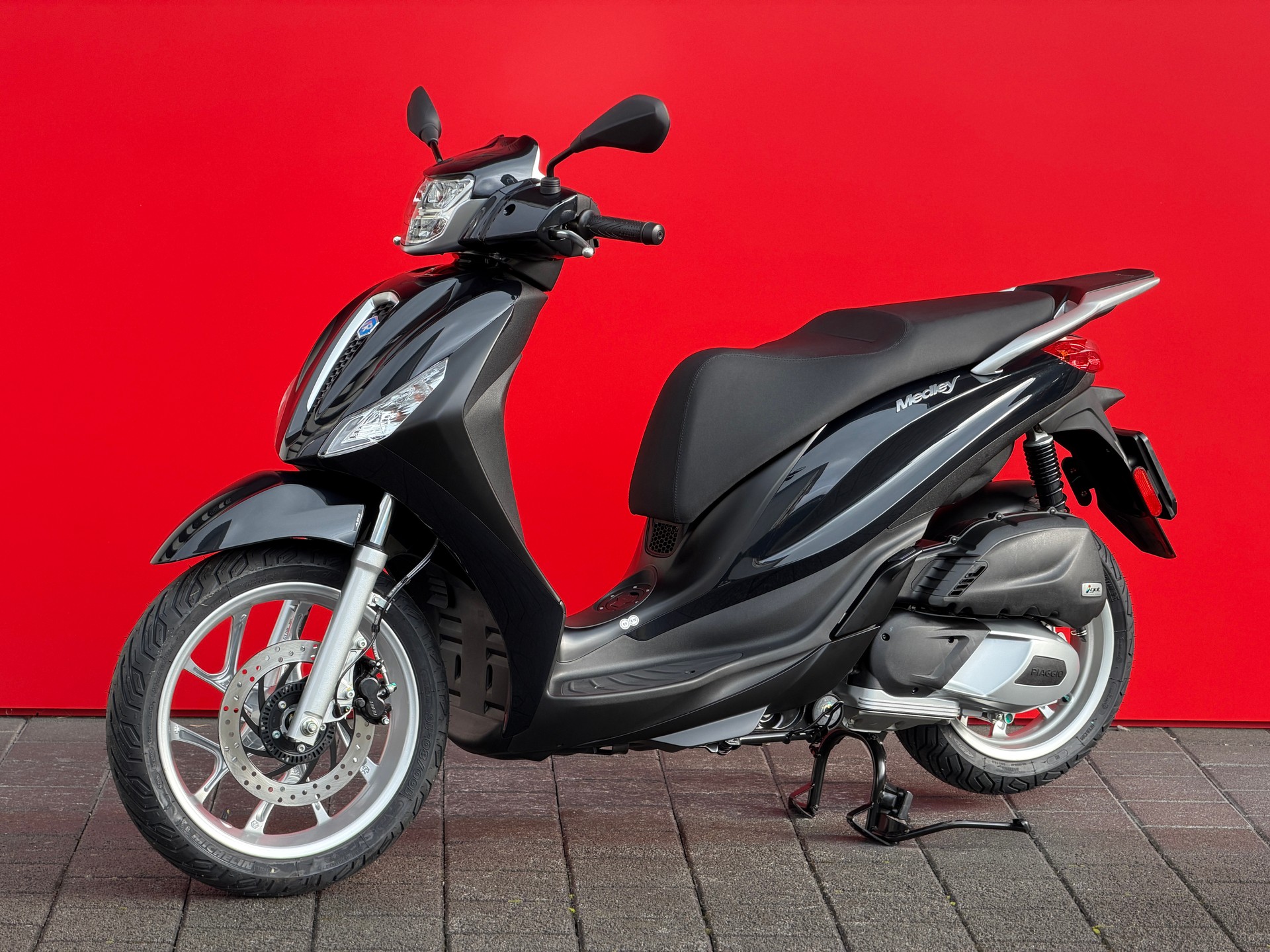 PIAGGIO Medley 200 E5+-image-8