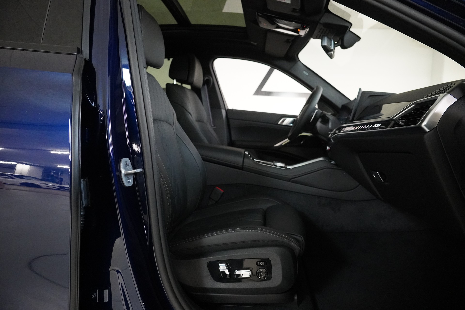 BMW X6 xDrive 48V 40d M Sport Pro Steptronic-image-12