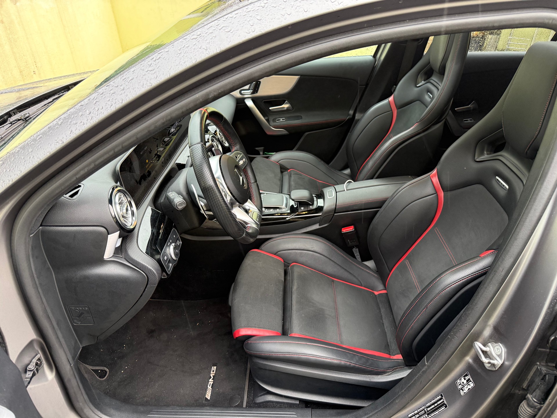 MERCEDES-BENZ A 45 S AMG 4Matic+ Edition 1 Speedshift-image-3