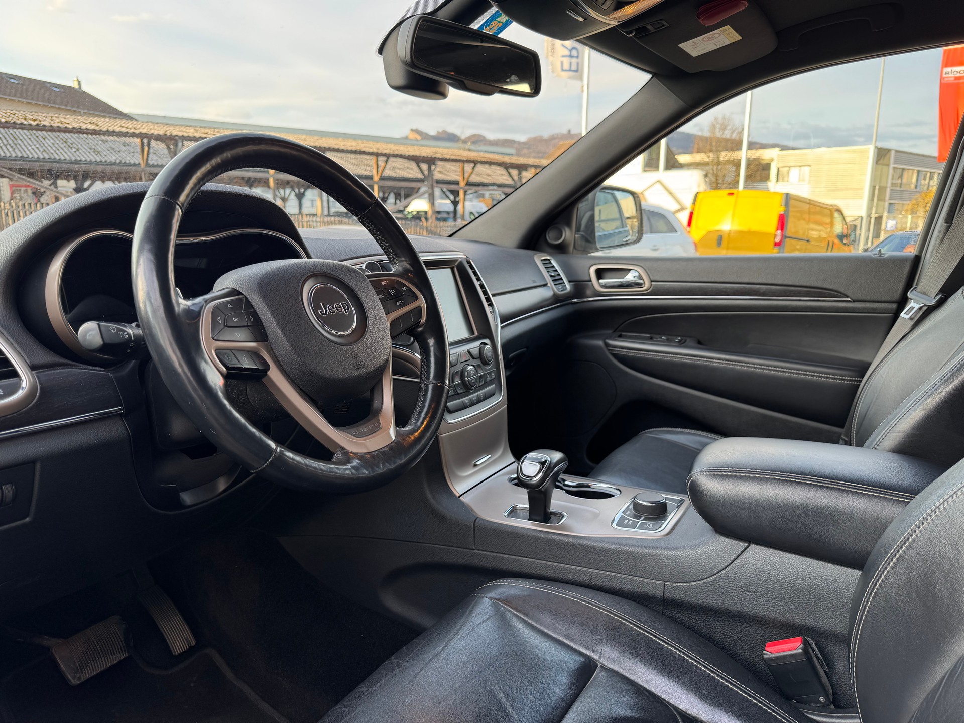 JEEP Grand Cherokee 3.0 CRD Limited Automatic-image-12