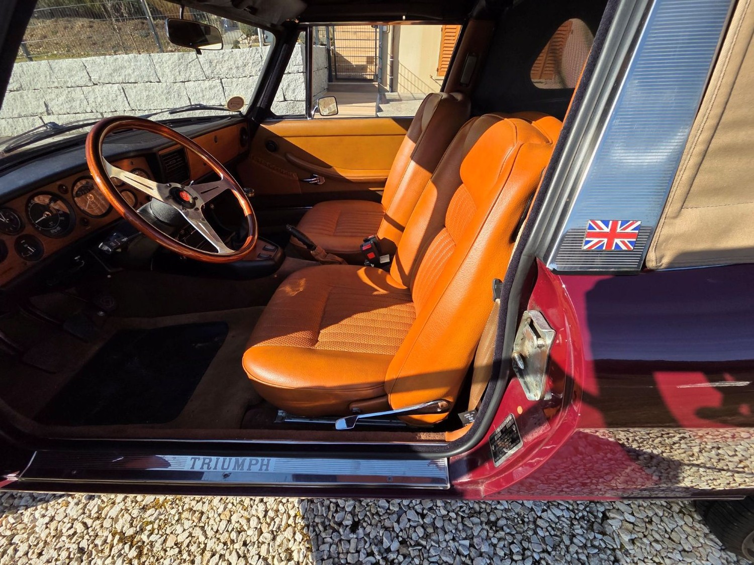 TRIUMPH Stag-image-3