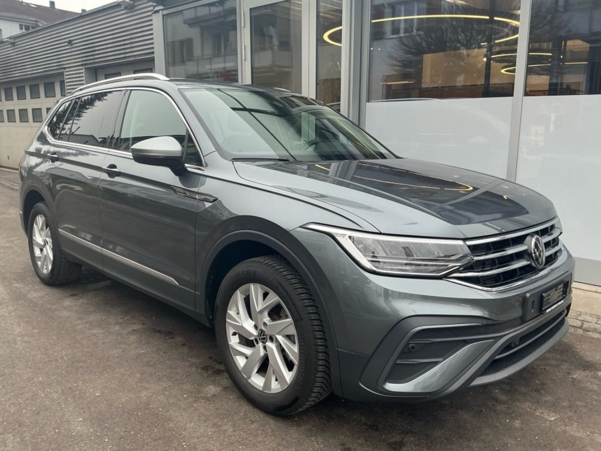 VW Tiguan Allspace 1.5 TSI DSG *** MIT ANHÄNGEKUPPLUNG ***-image-2