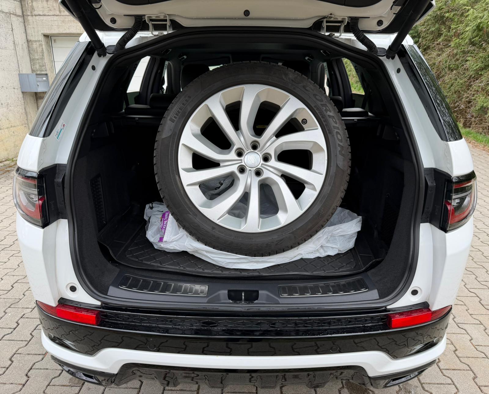 LAND ROVER Discovery Sport R Dyn D240 2.0D SD4 MHEV HSE AT9-image-14