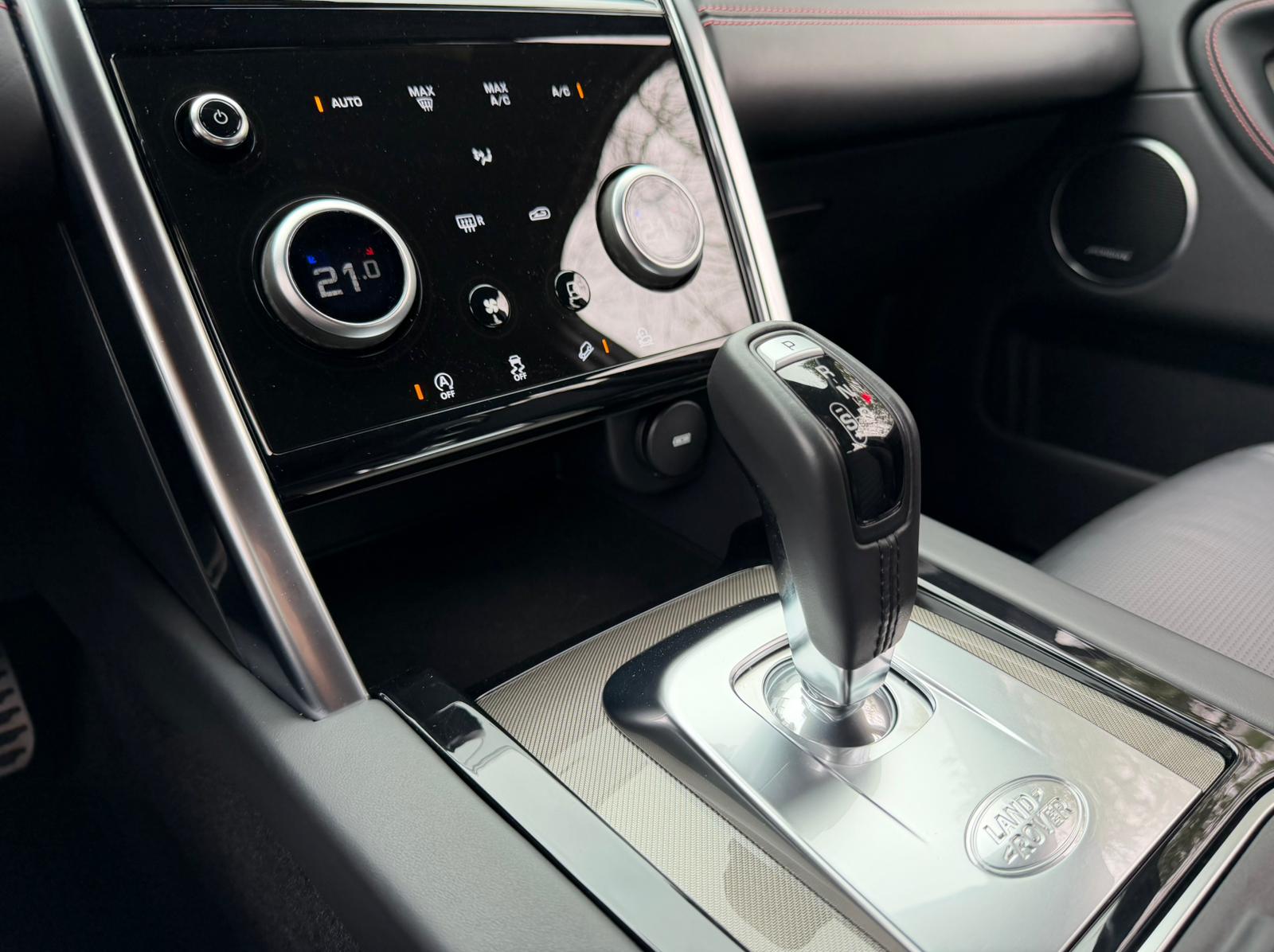 LAND ROVER Discovery Sport R Dyn D240 2.0D SD4 MHEV HSE AT9-image-25