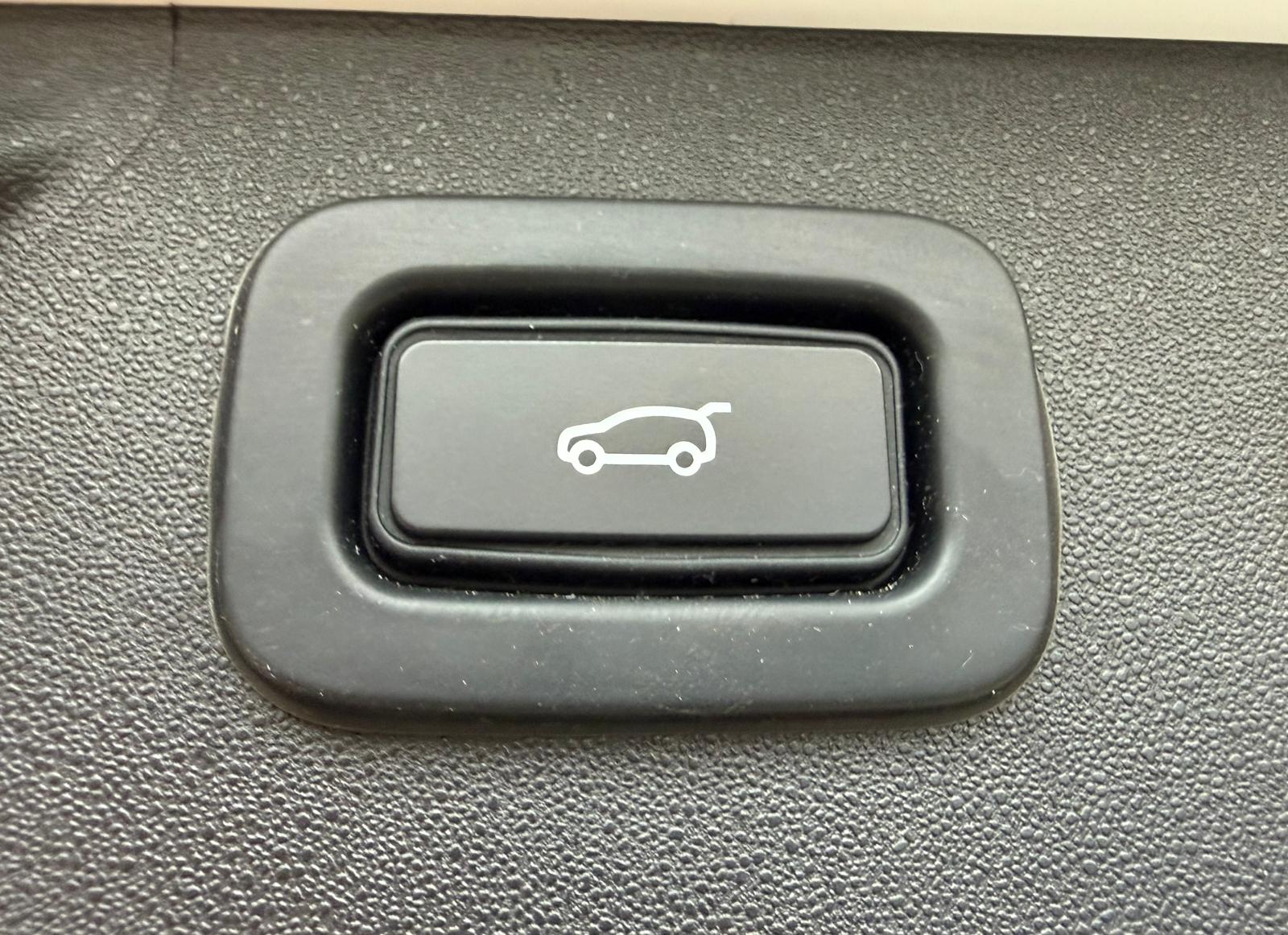 LAND ROVER Discovery Sport R Dyn D240 2.0D SD4 MHEV HSE AT9-image-15