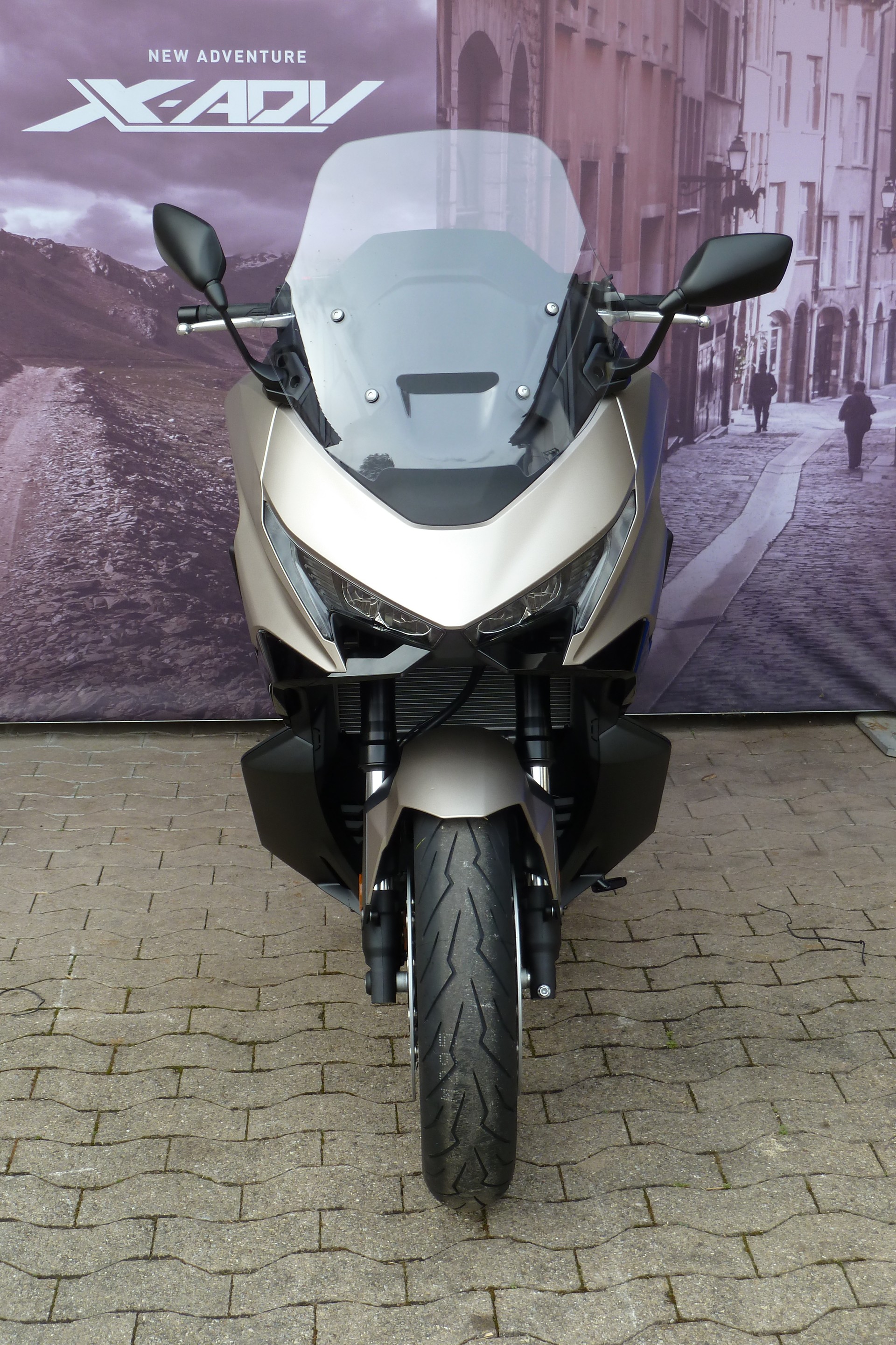 HONDA 750-showroom-element-1