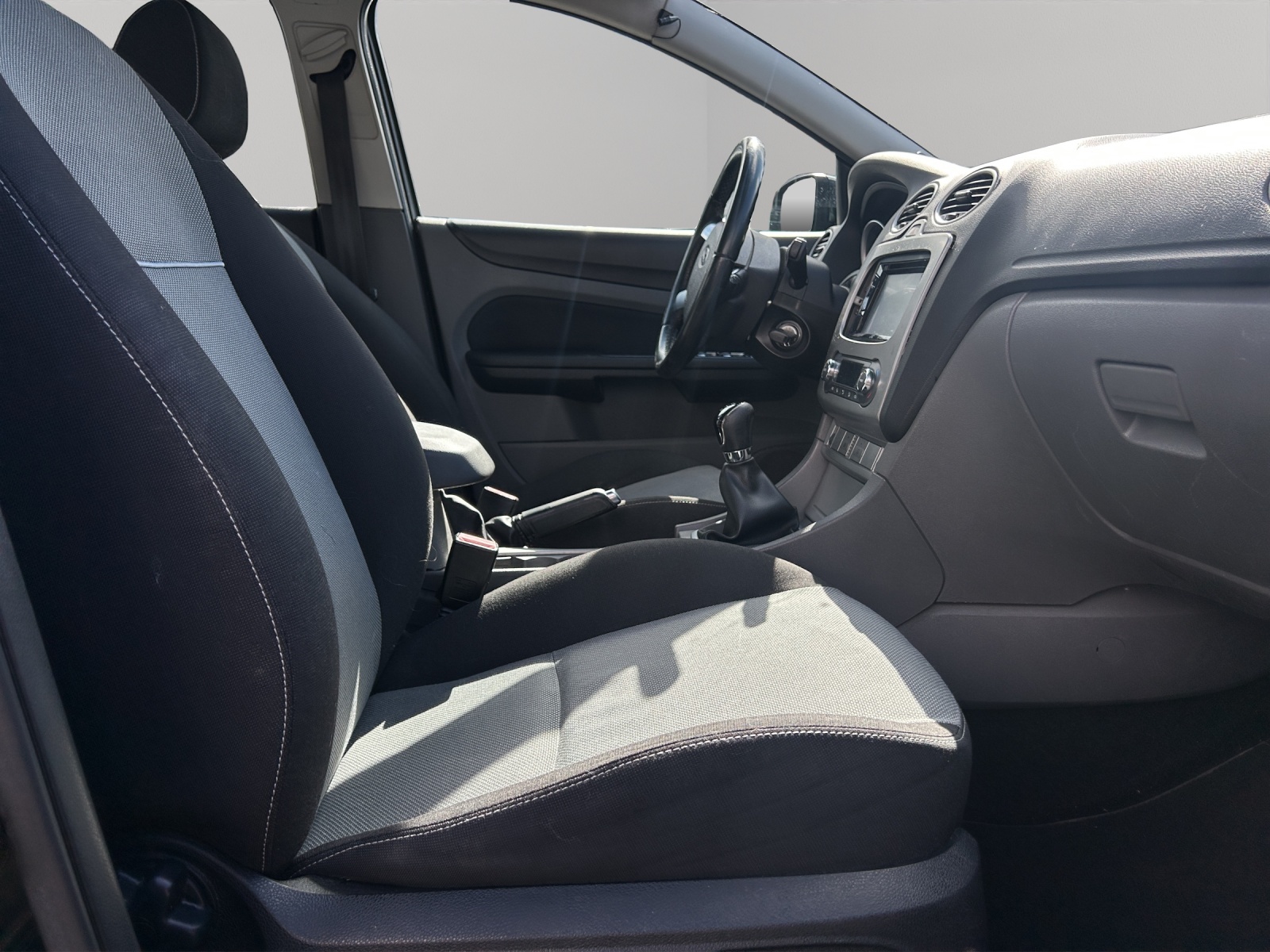 FORD Focus 1.8i Carving-image-10
