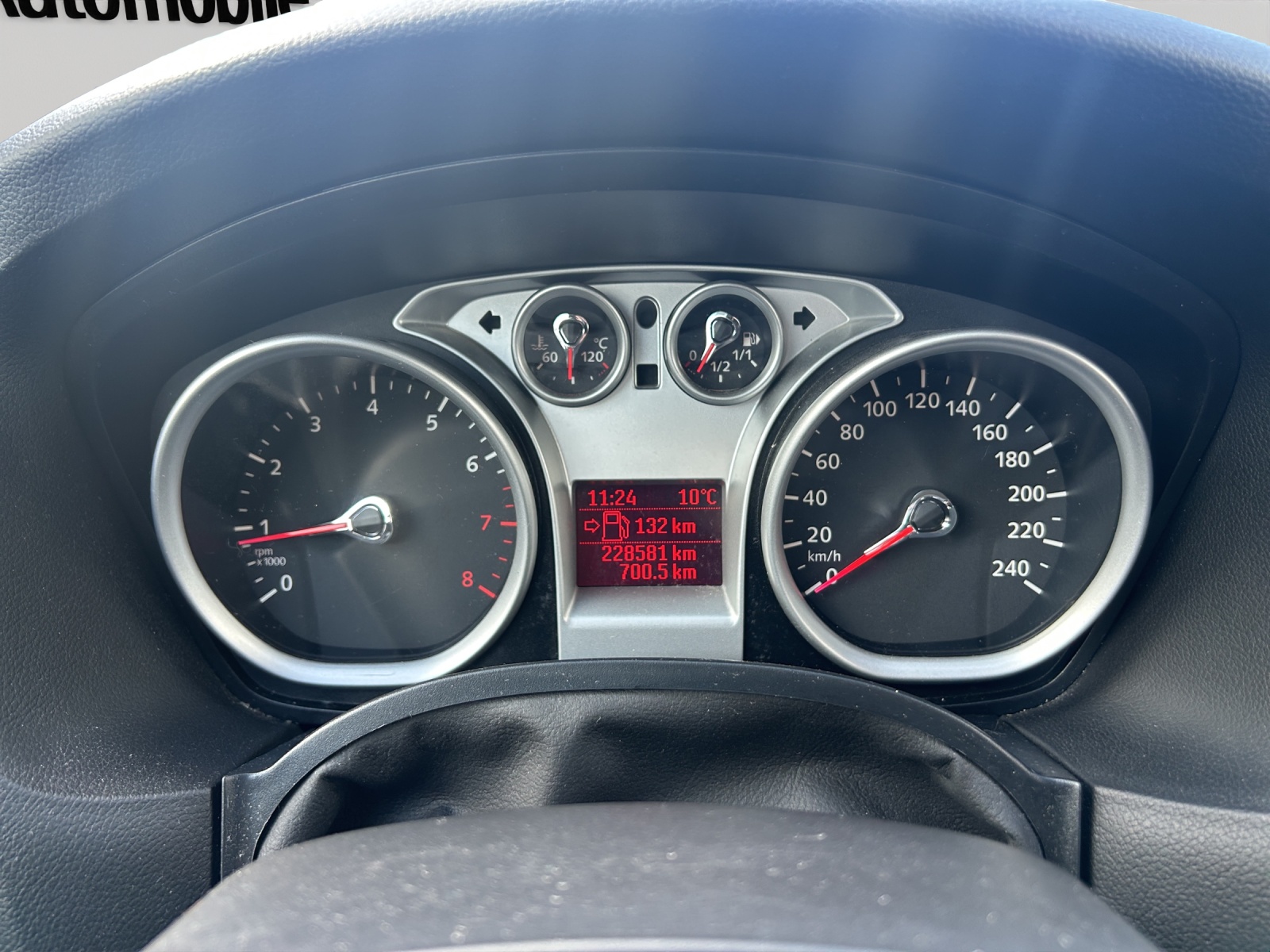 FORD Focus 1.8i Carving-image-18