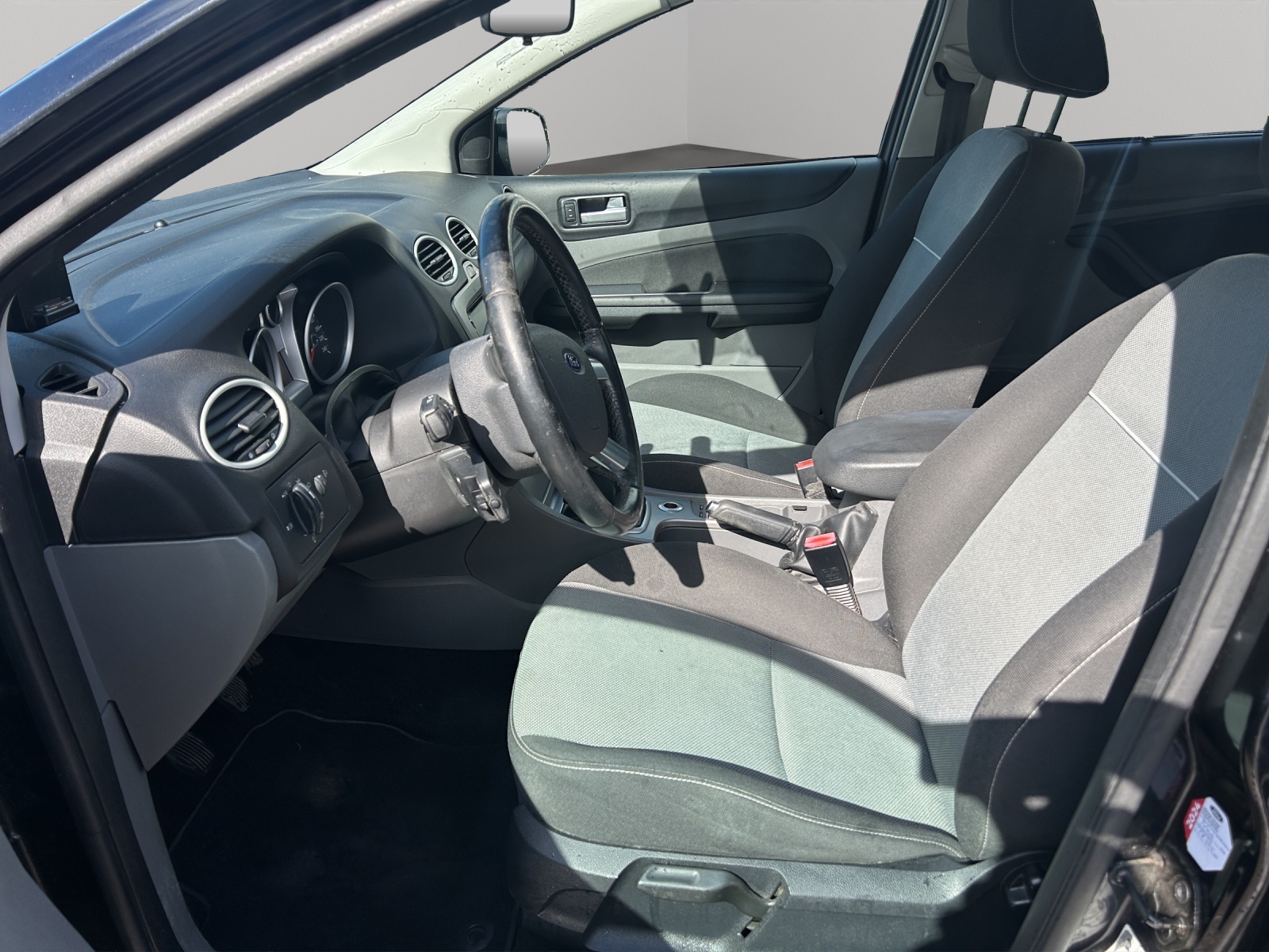FORD Focus 1.8i Carving-image-8