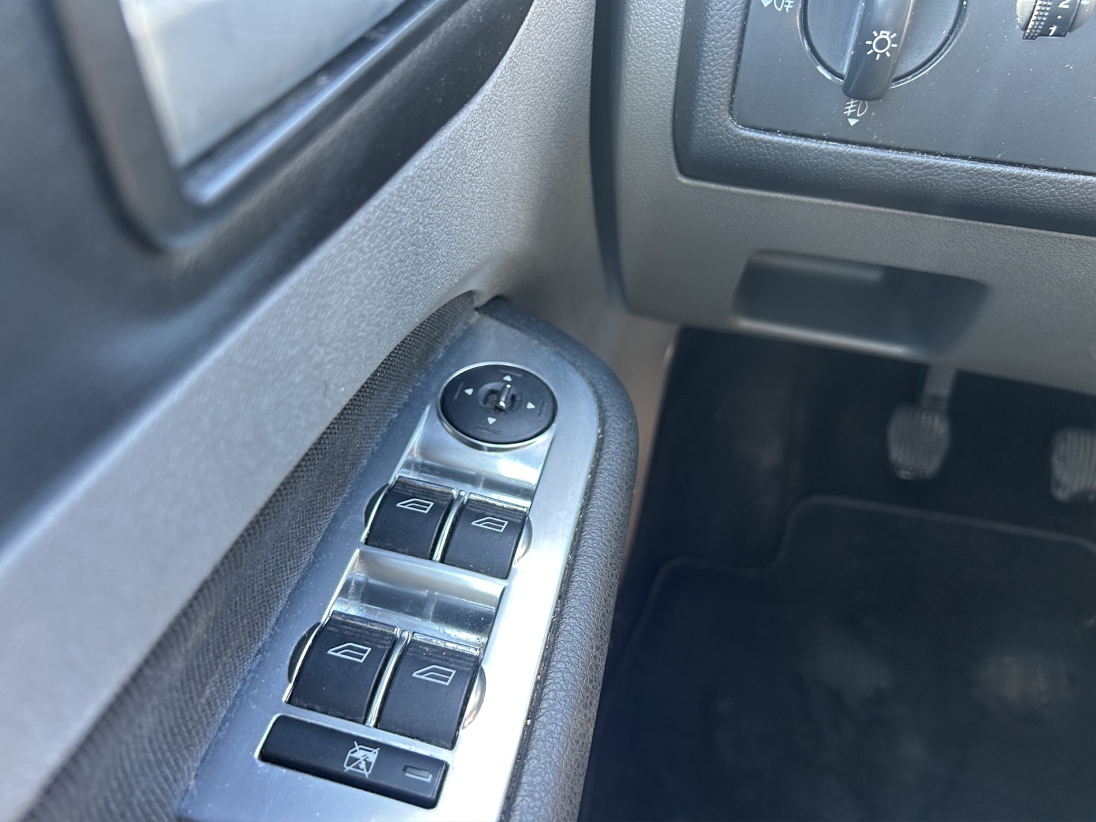 FORD Focus 1.8i Carving-image-11