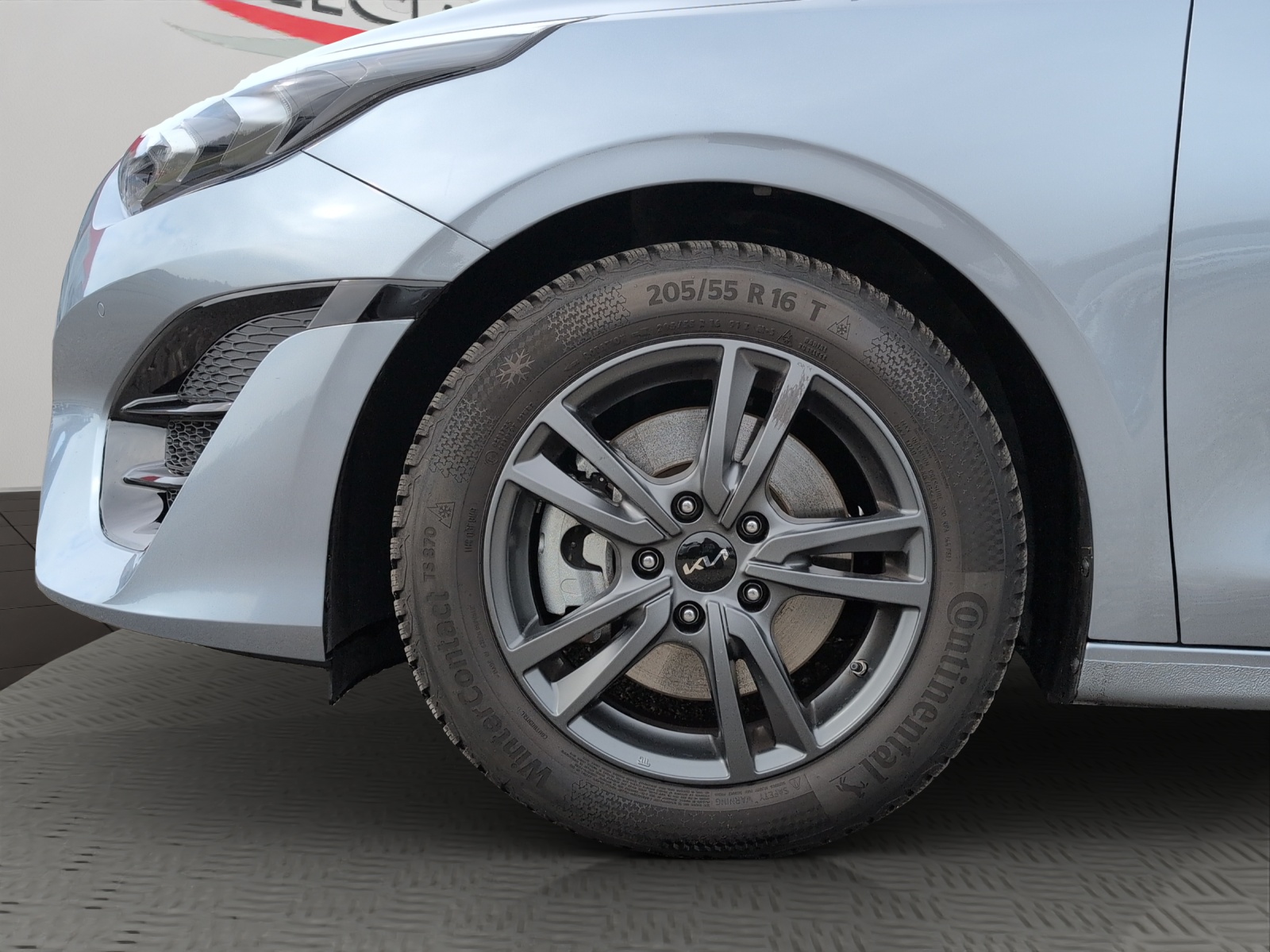 KIA Ceed SW 1.5 T-GDi MHEV GT-Line / Panorama-Glasdach / Lederausstattung / Herstellergarantie bis 2031-image-15