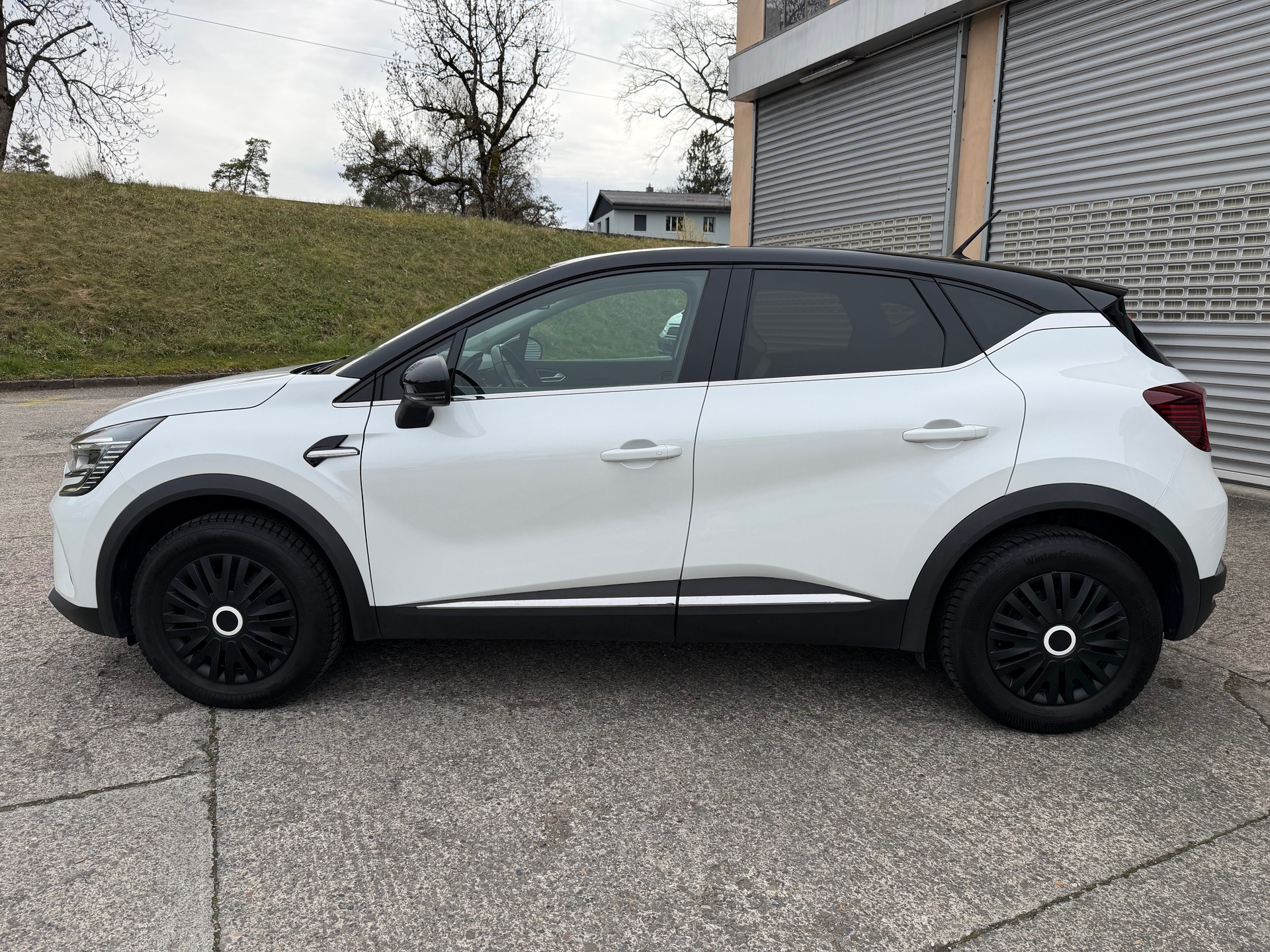 RENAULT Captur 1.3 TCe EDC Intens EDC-showroom-element-1