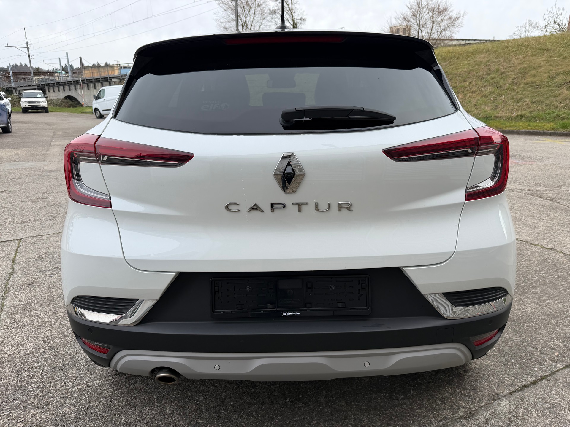 RENAULT Captur 1.3 TCe EDC Intens EDC-showroom-element-3