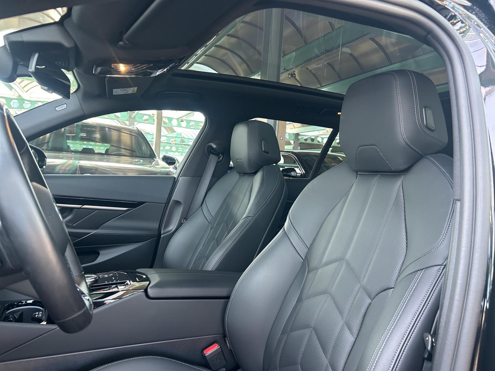 BMW 520d xDrive Touring-image-20