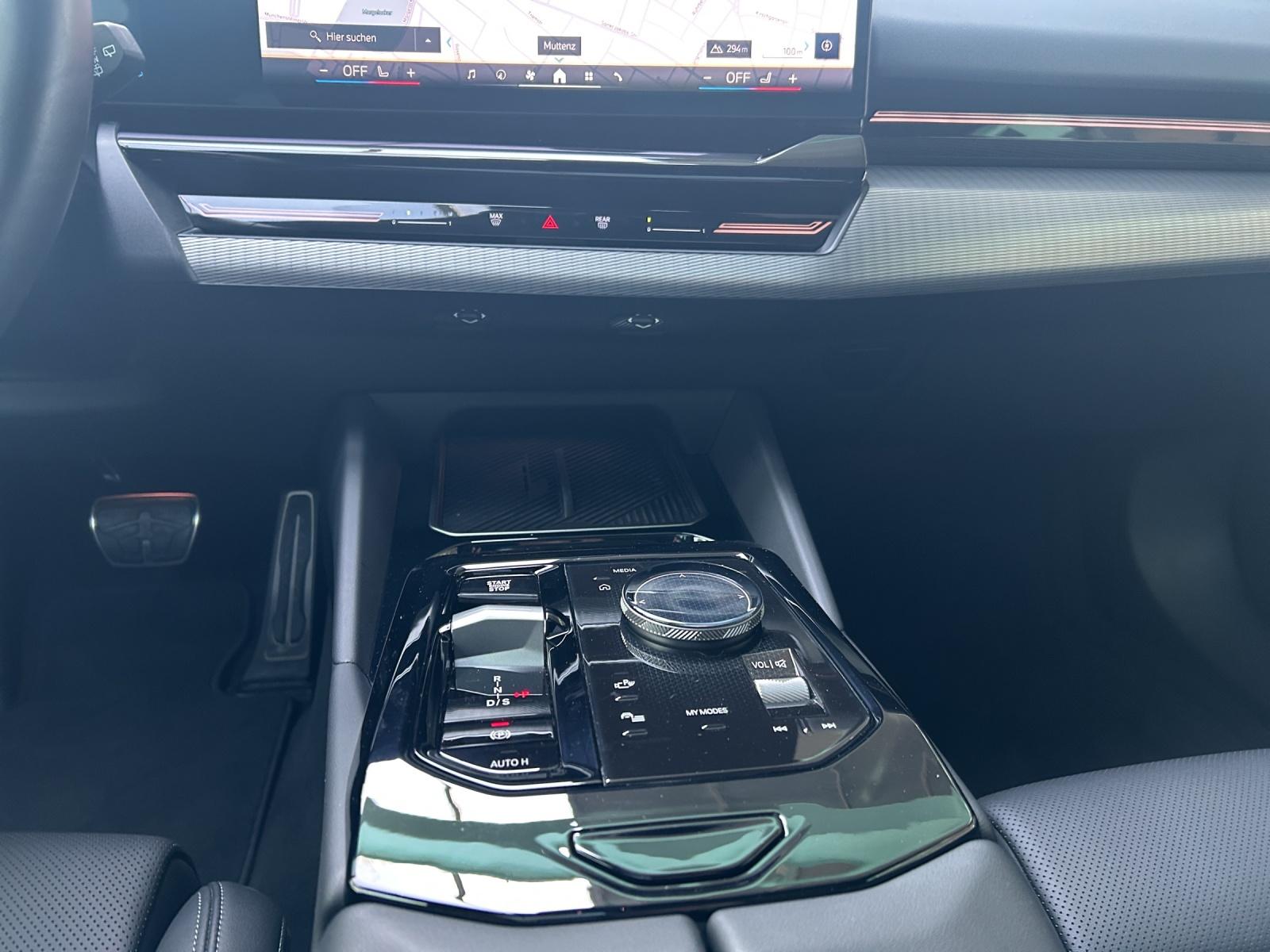 BMW 520d xDrive Touring-image-9