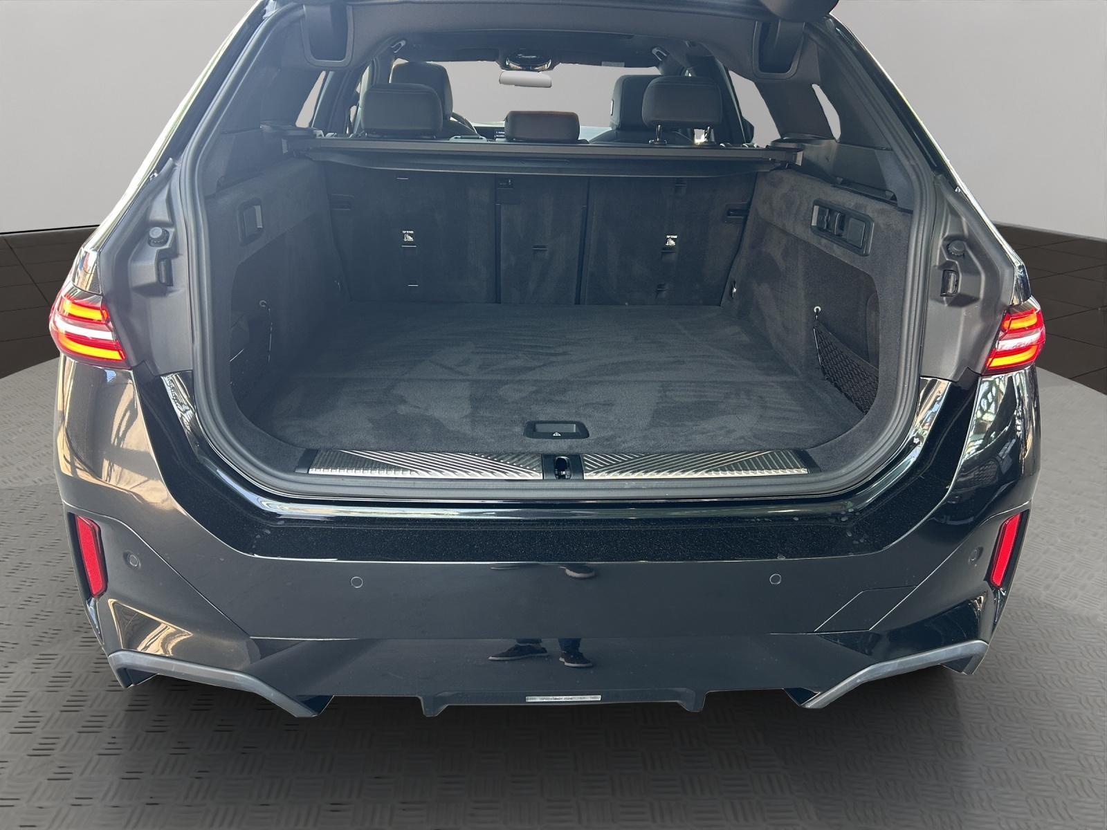 BMW 520d xDrive Touring-image-21