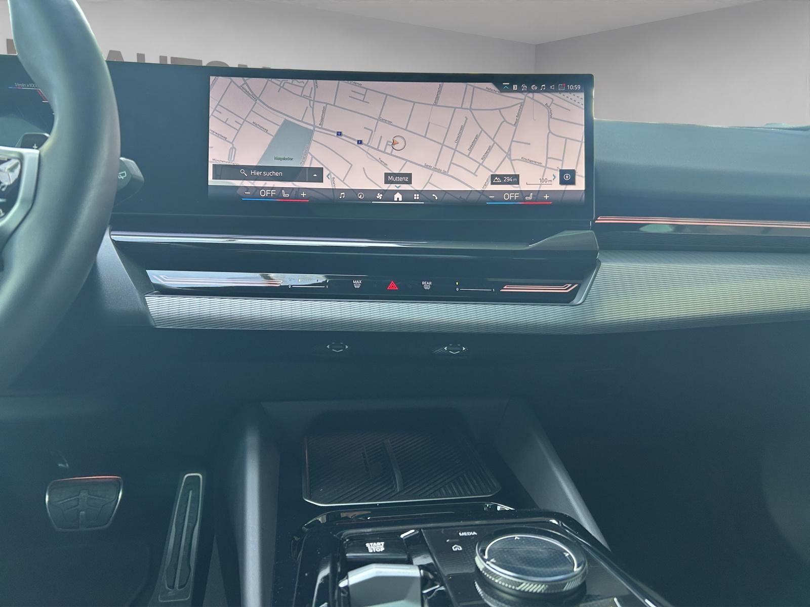 BMW 520d xDrive Touring-image-13