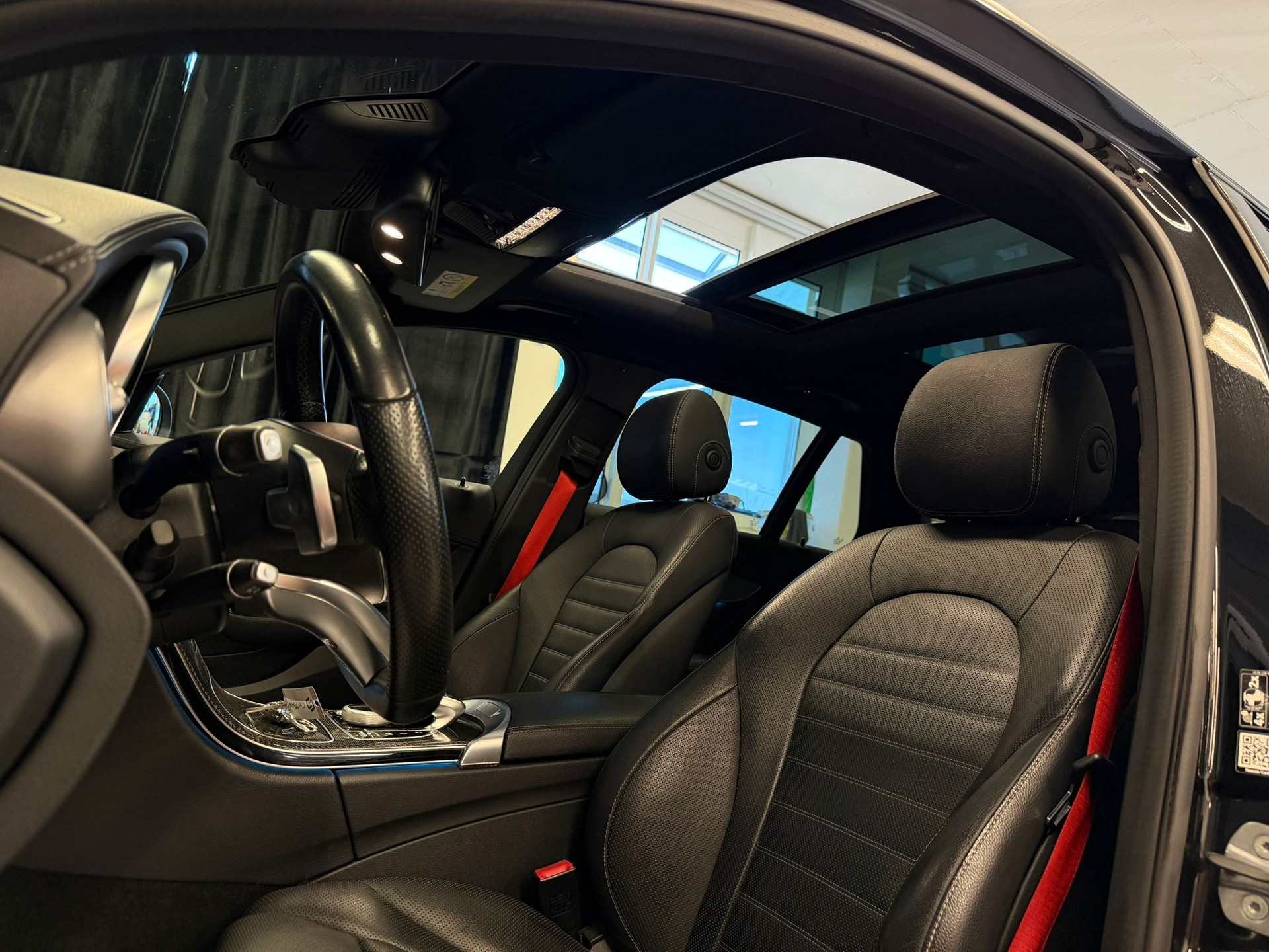 MERCEDES-BENZ C 43 AMG 4Matic 9G-Tronic-image-13