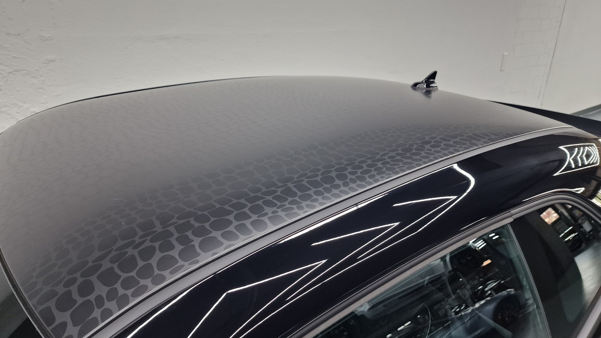 DODGE Challenger SRT HELLCAT "BLACK GHOST"-image-10