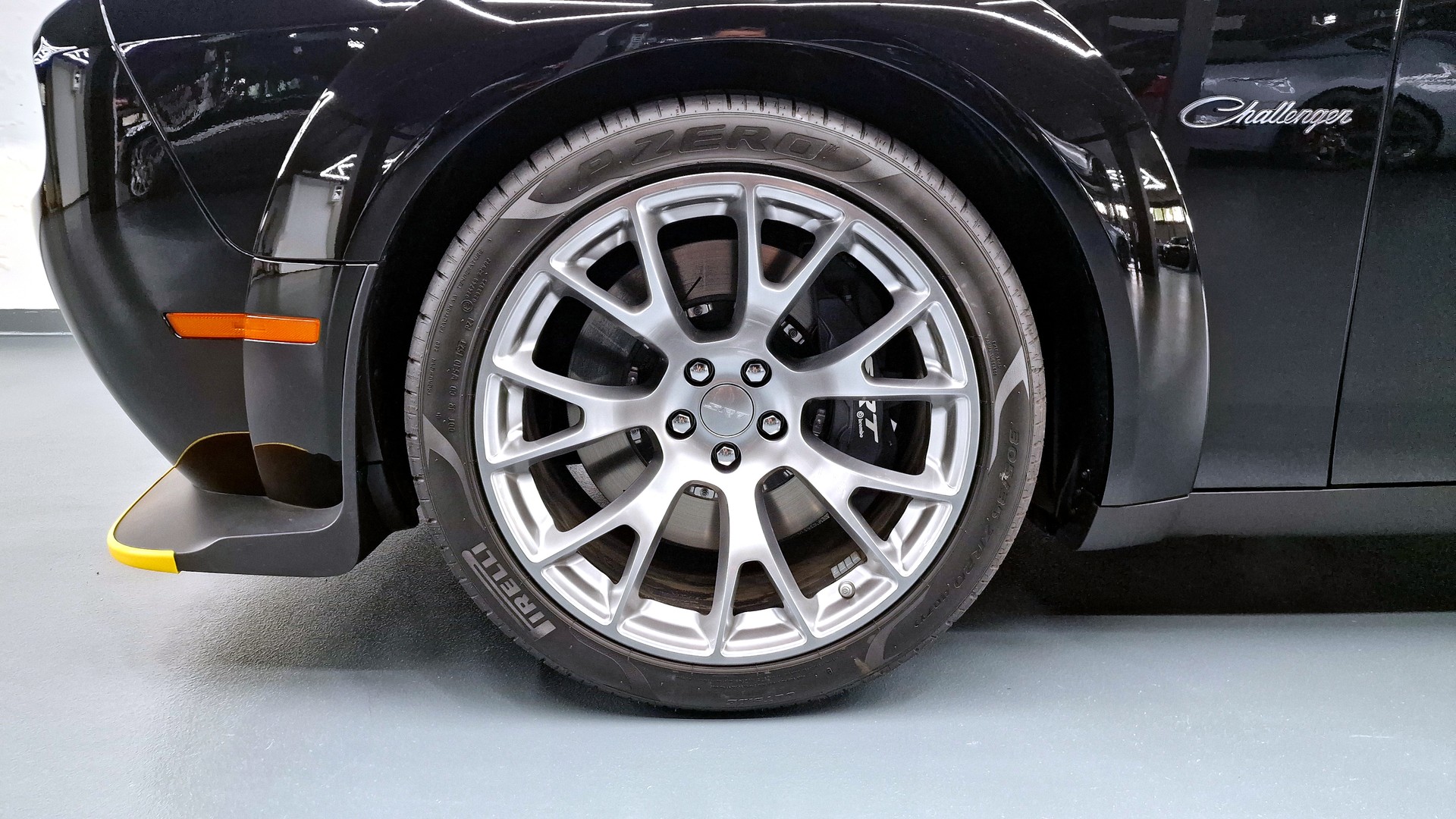DODGE Challenger SRT HELLCAT "BLACK GHOST"-image-8