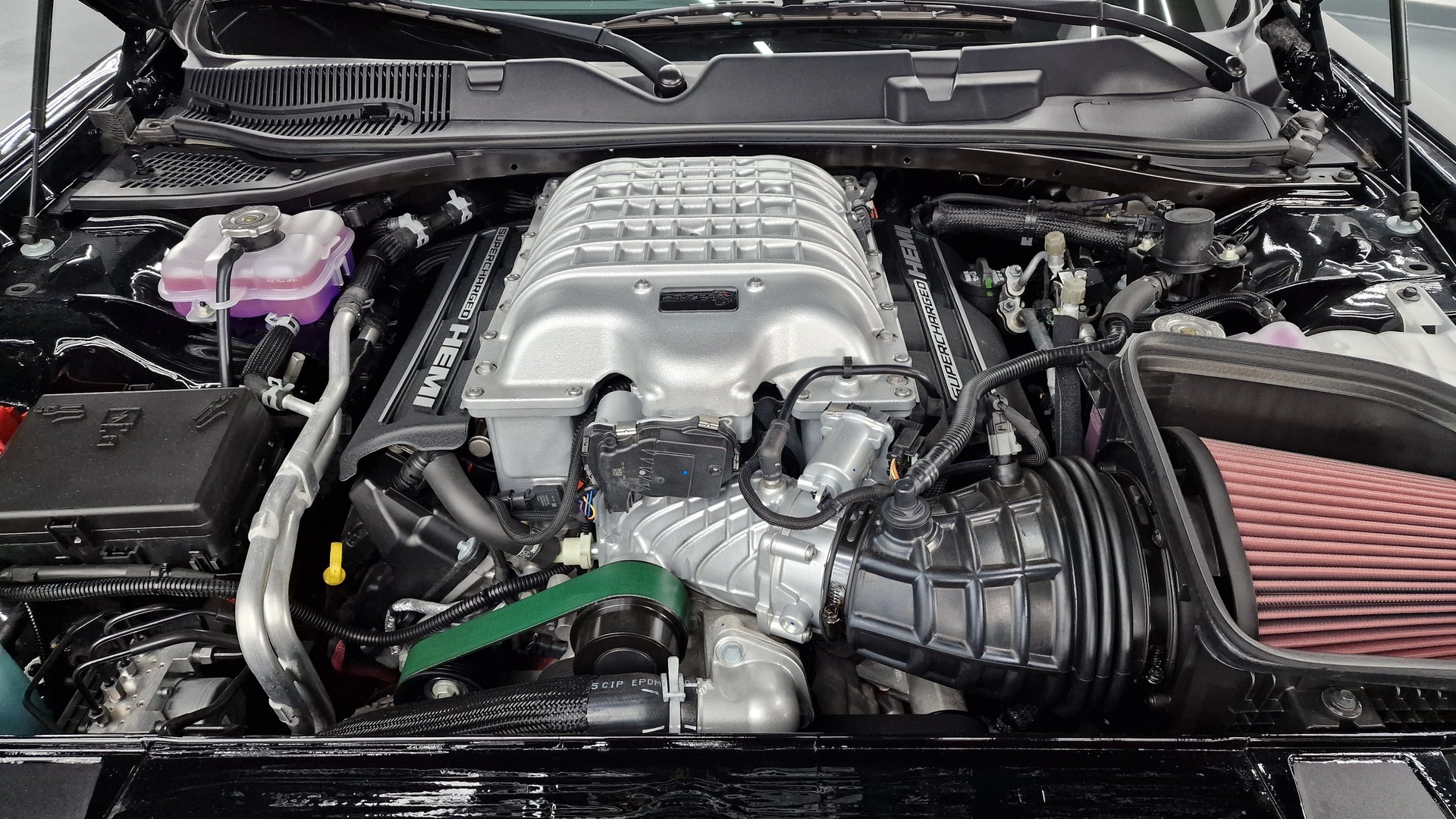 DODGE Challenger SRT HELLCAT "BLACK GHOST"-image-9