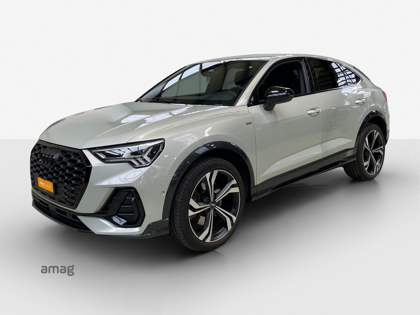 AUDI Q3 Sportback 45 TFSI S line quattro S-tronic-image-0