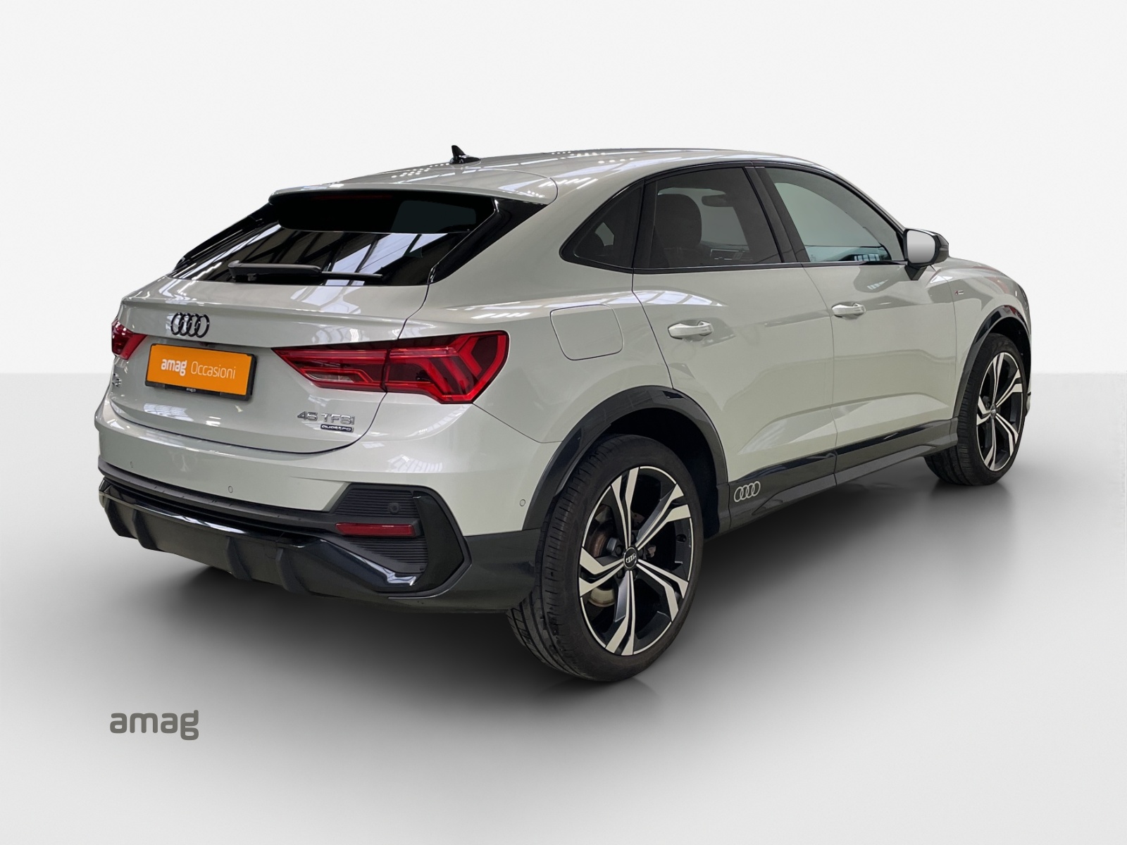 AUDI Q3 Sportback 45 TFSI S line quattro S-tronic-image-4