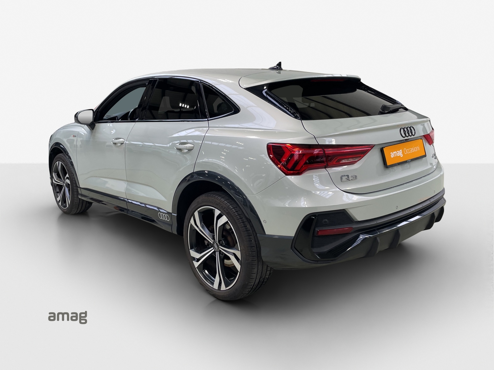 AUDI Q3 Sportback 45 TFSI S line quattro S-tronic-image-2
