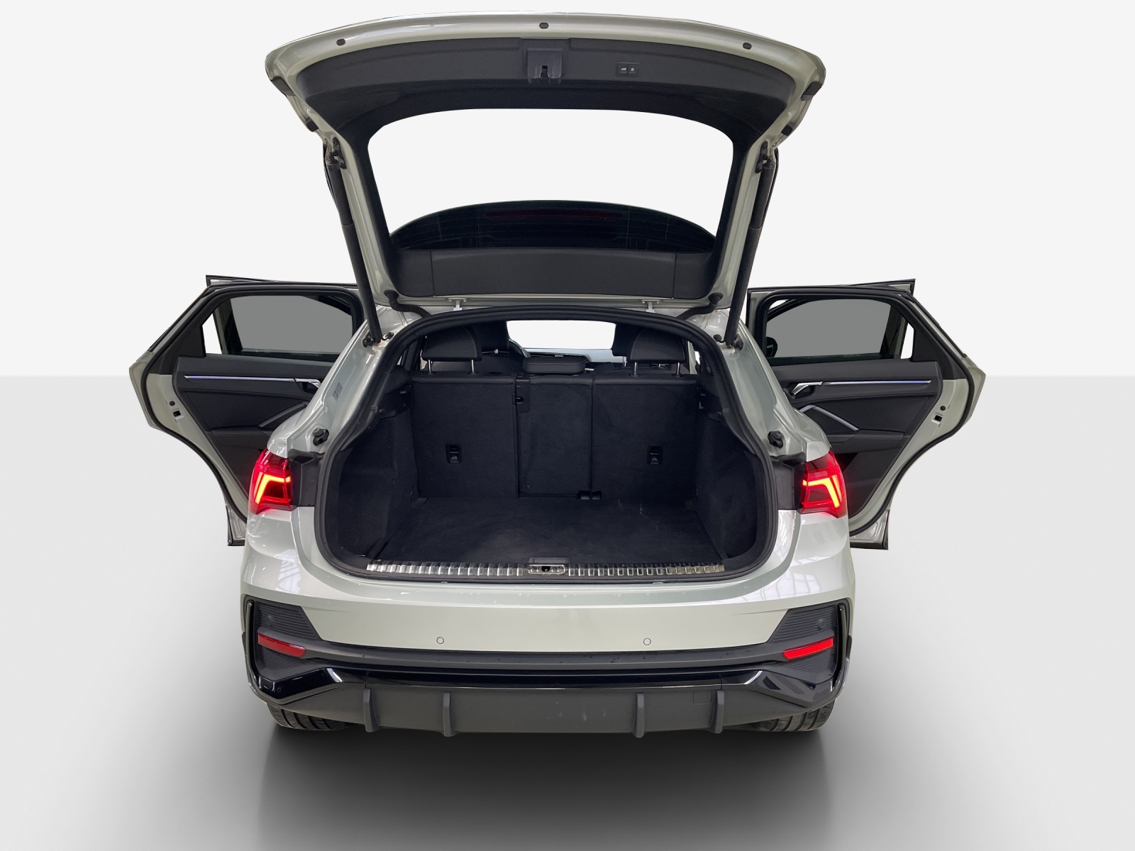 AUDI Q3 Sportback 45 TFSI S line quattro S-tronic-image-12