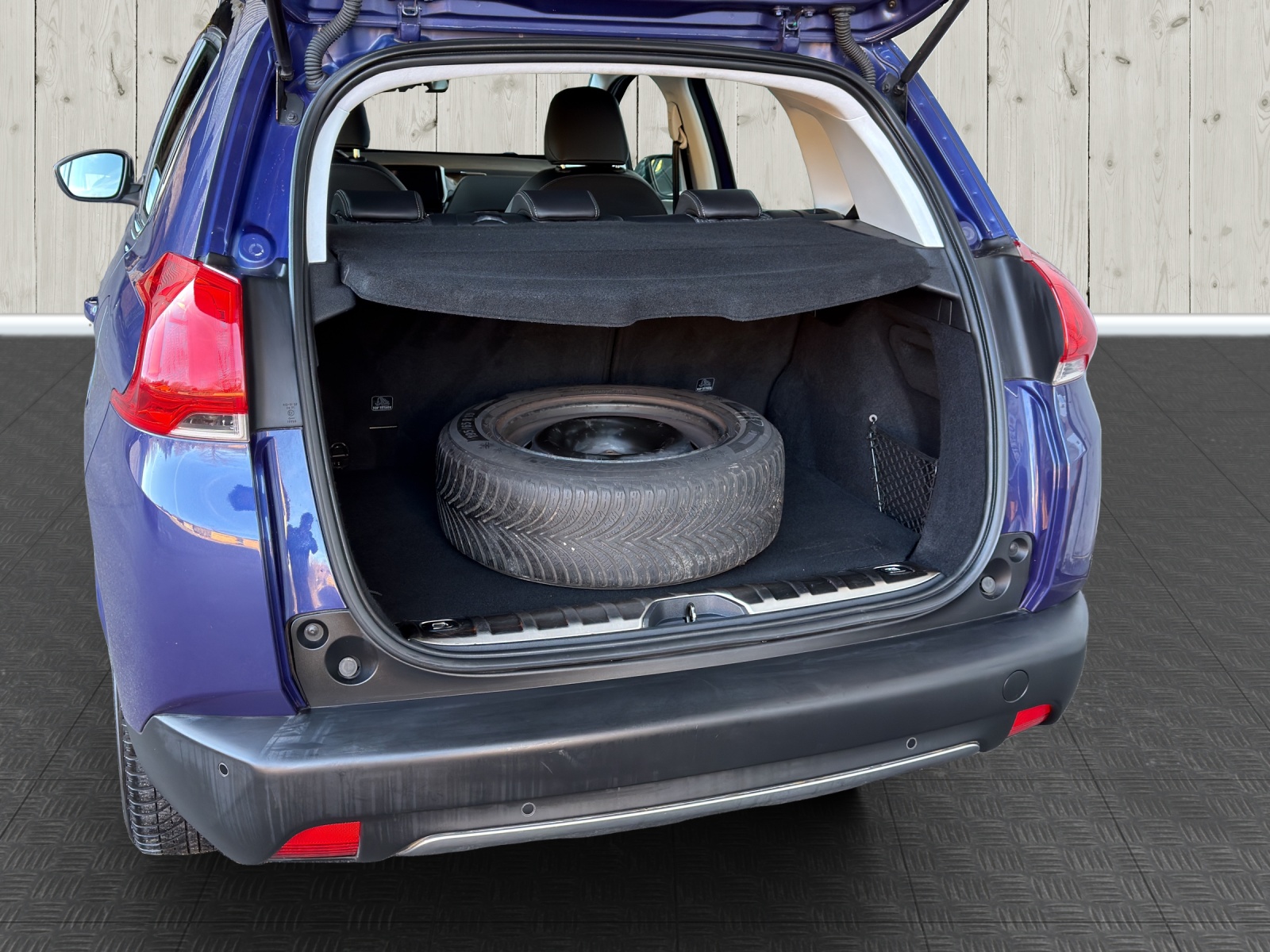 PEUGEOT 2008 1.2 PureTech Allure-image-14