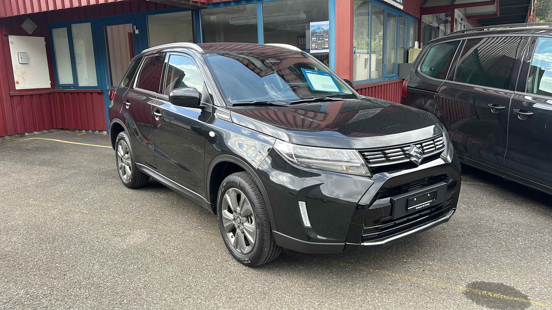 SUZUKI Vitara 1.4 Boosterjet Compact + Hybrid Automat 4x4-image-1