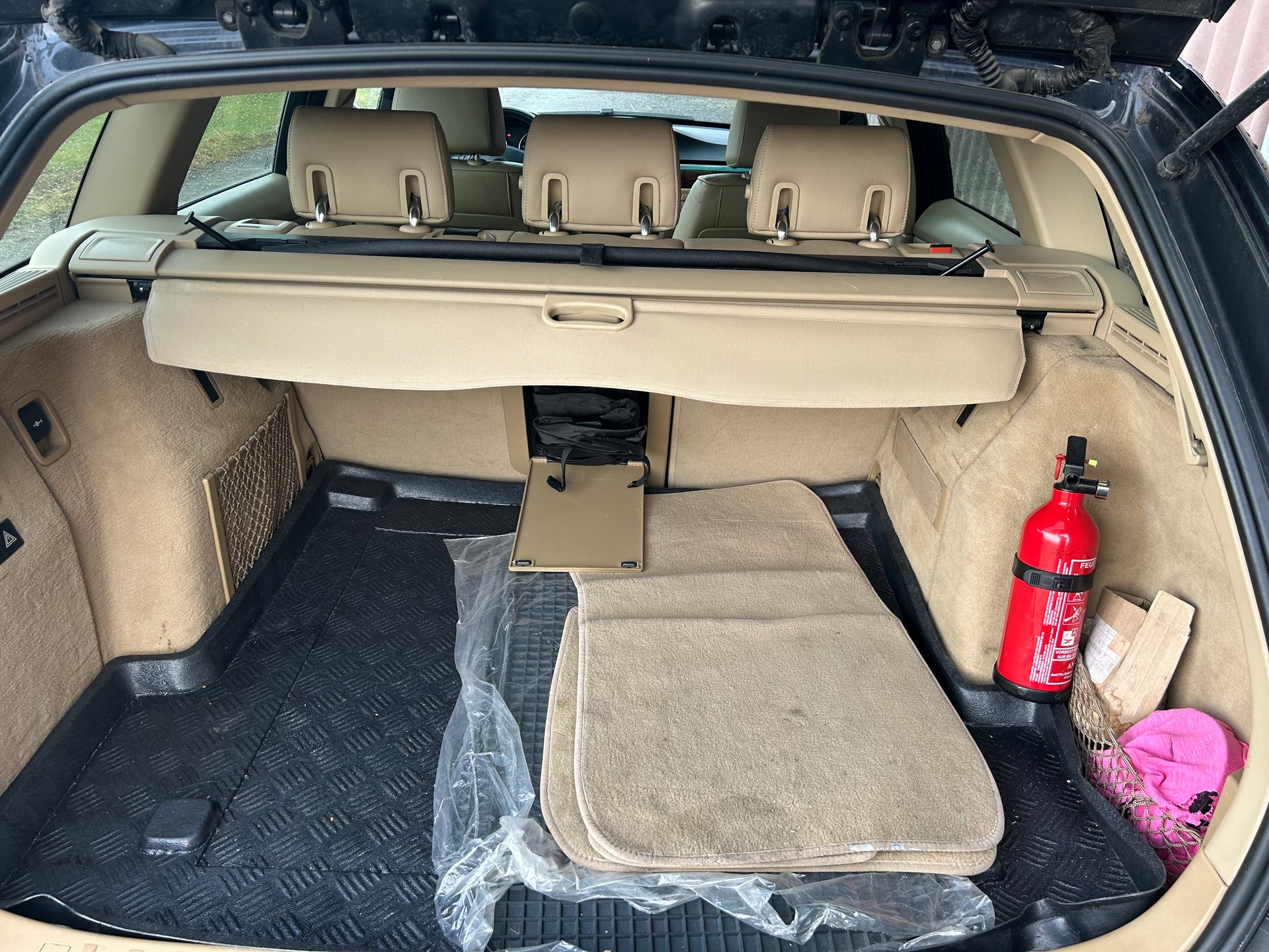 BMW BMW 320 Diesel-image-14