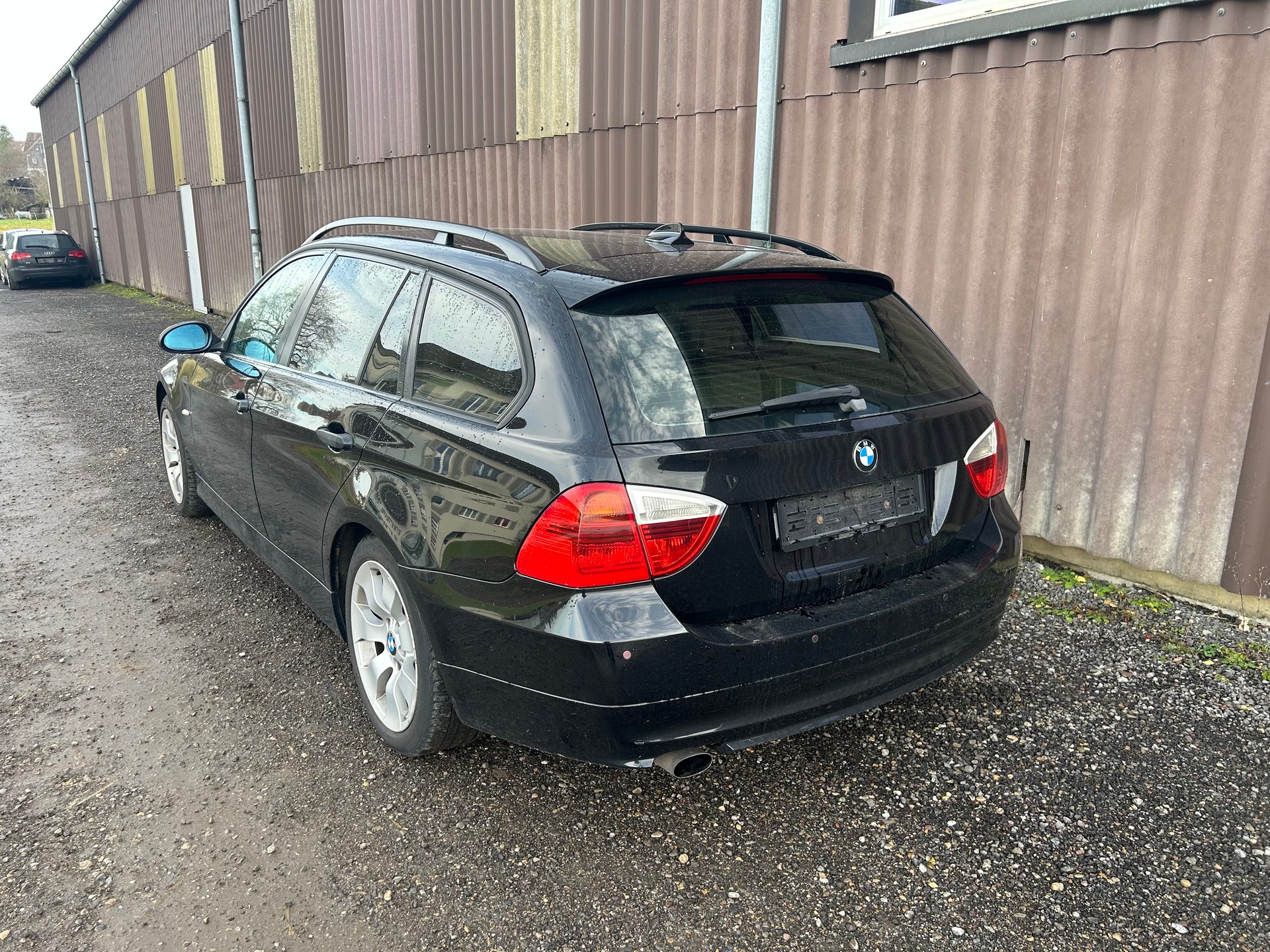BMW BMW 320 Diesel-image-5