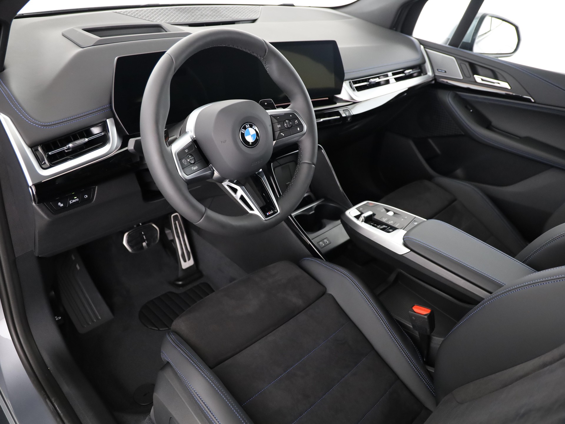 BMW 223i xDrive SDKG Active Tourer-image-11