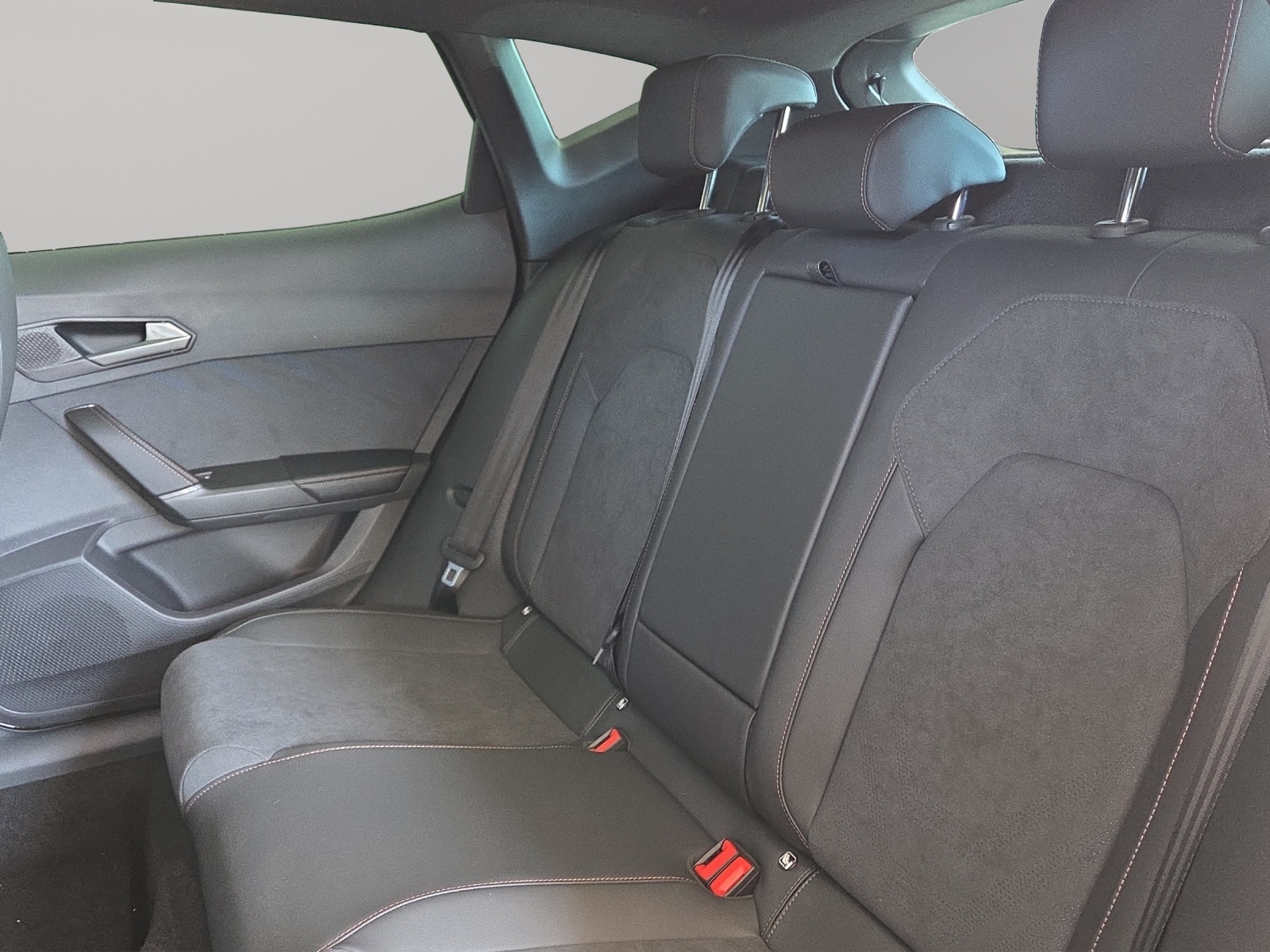 CUPRA Formentor 1.5 e-HYBRID pHEV Prime Edition DSG-image-8