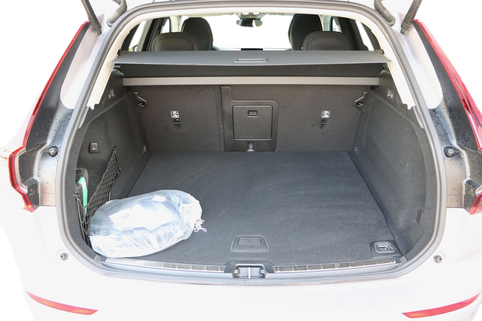 VOLVO XC60 T8 eAWD PluginHybrid Ultra Bright Geartronic-image-12