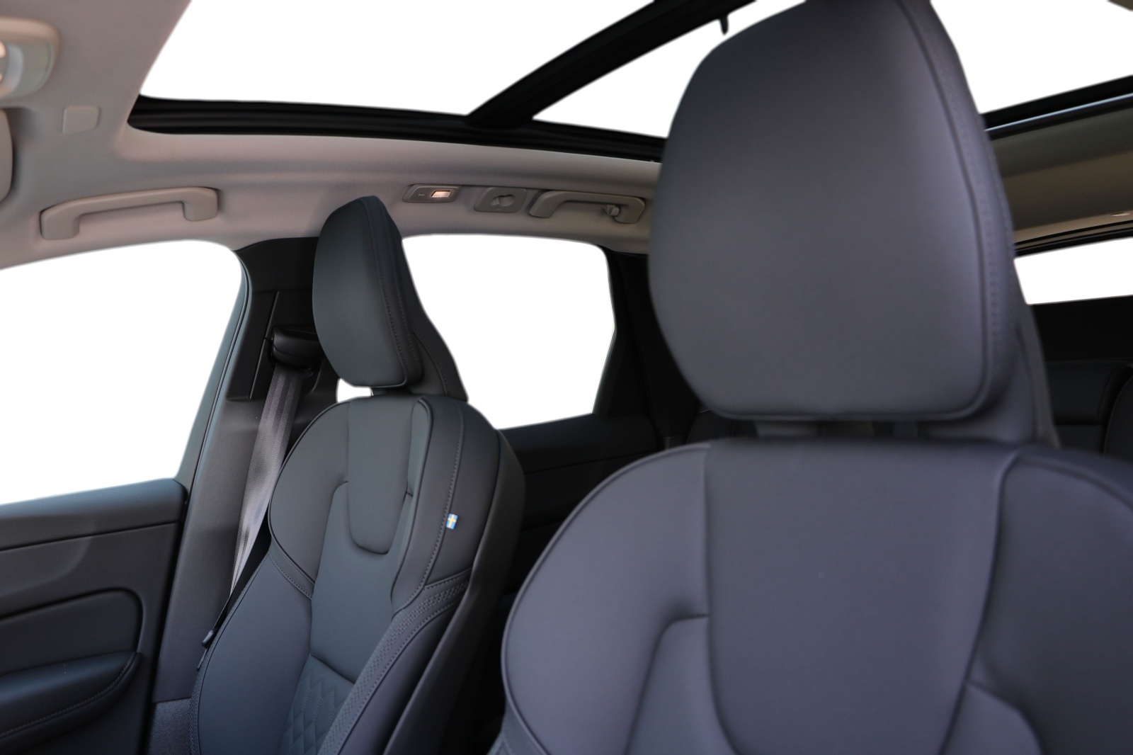 VOLVO XC60 T8 eAWD PluginHybrid Ultra Bright Geartronic-image-10