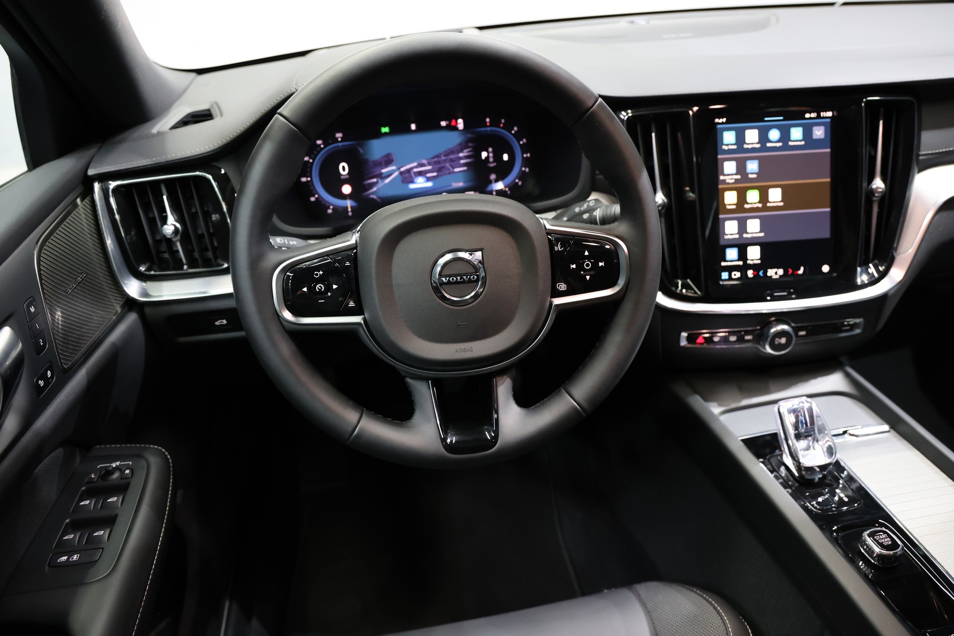 VOLVO V60 B4 Benzin Mild Hybrid Ultimate Dark DCT-image-18