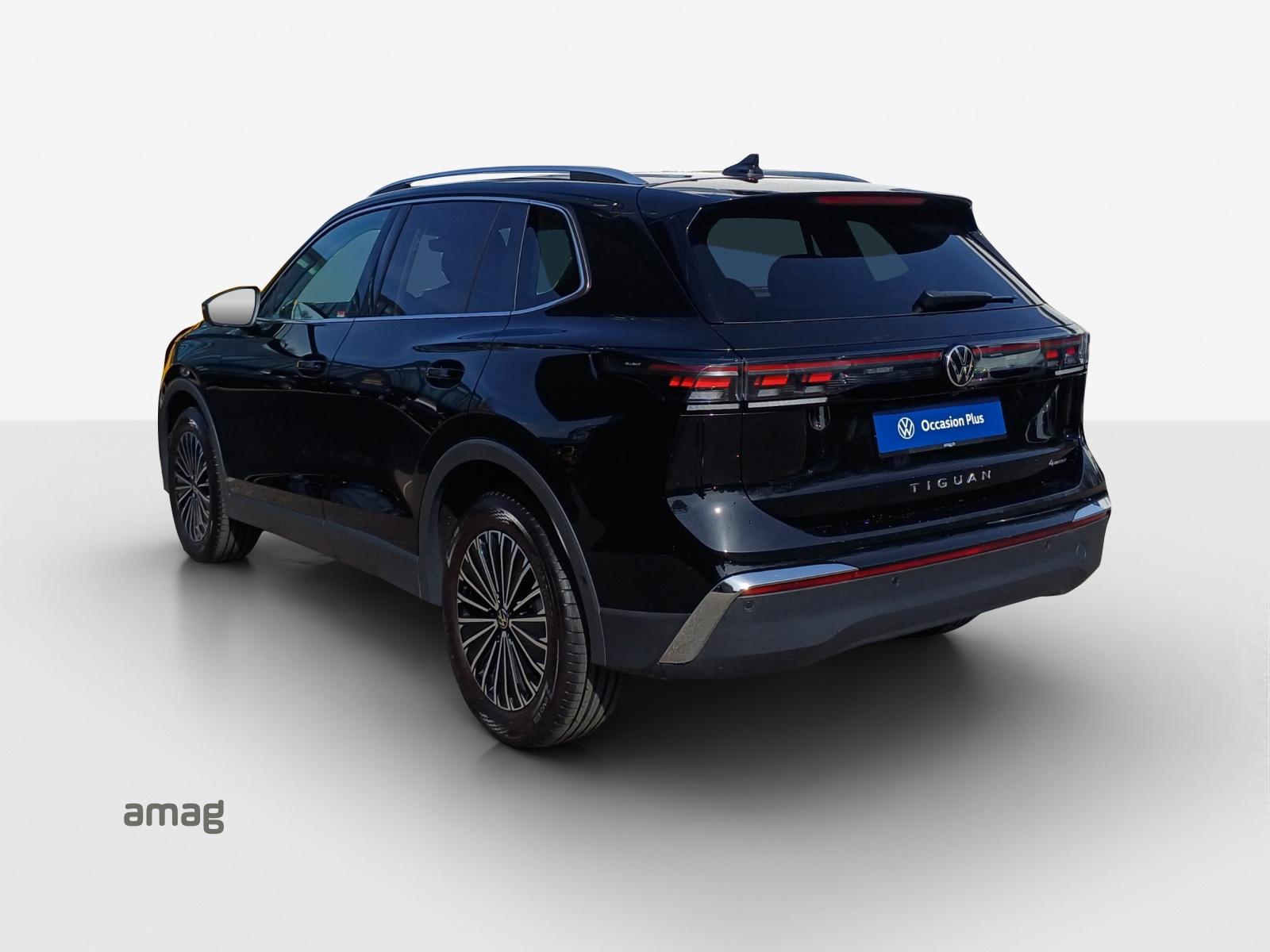 VW Tiguan 2.0 TSI DSG Elegance 4Motion-image-2