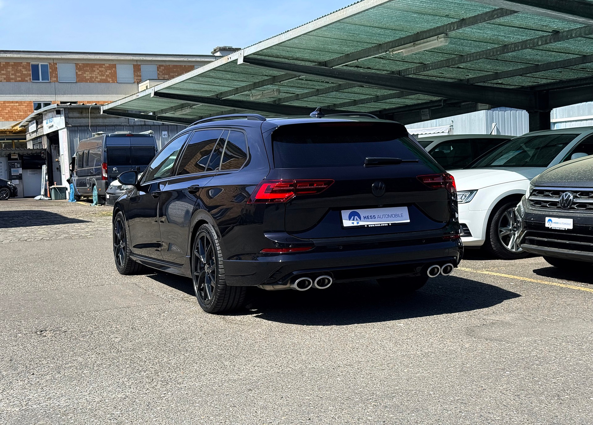 VW Golf Variant 2.0 TSI R DSG 4Motion-showroom-element-3
