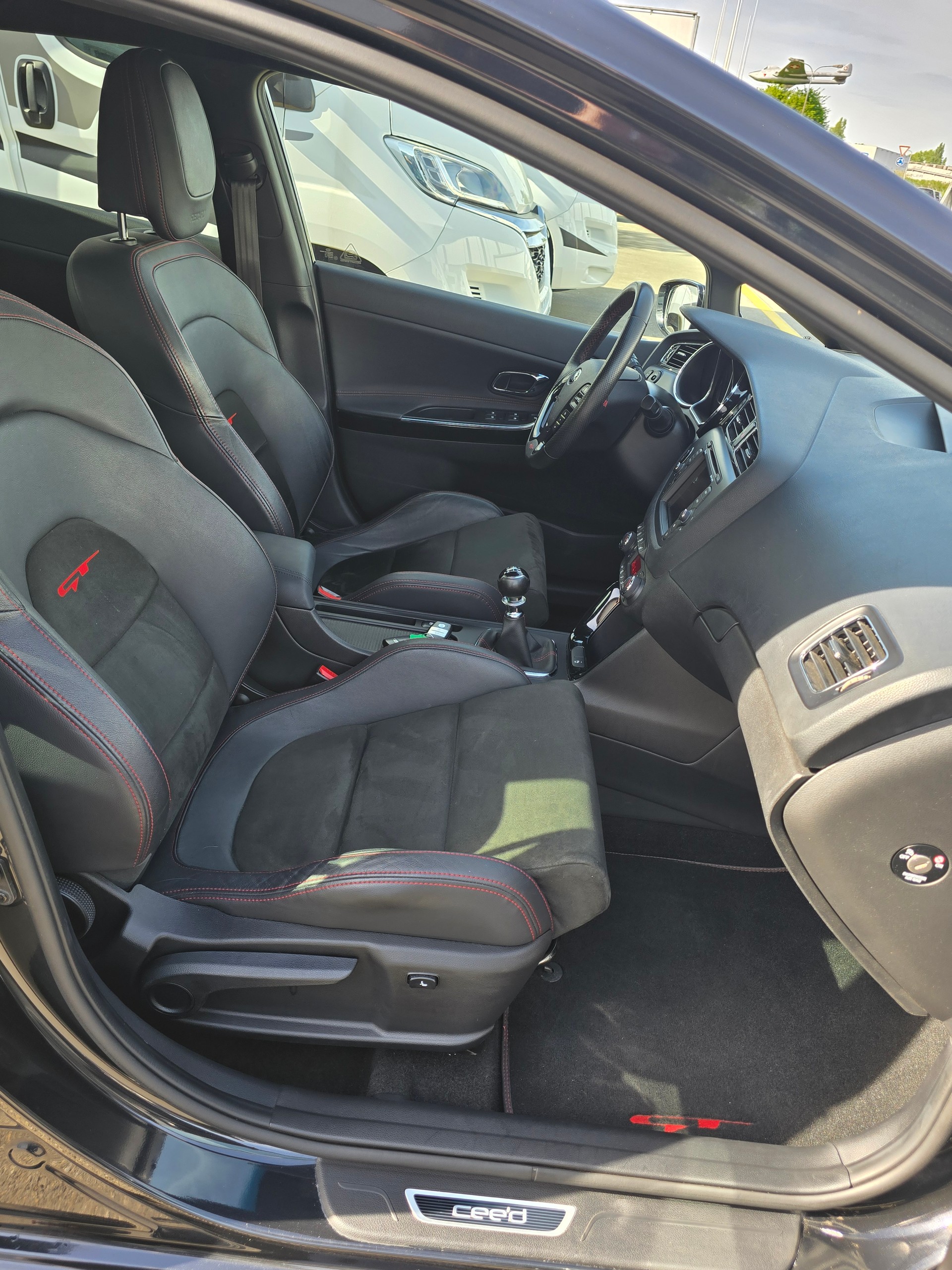 KIA CEED-image-17