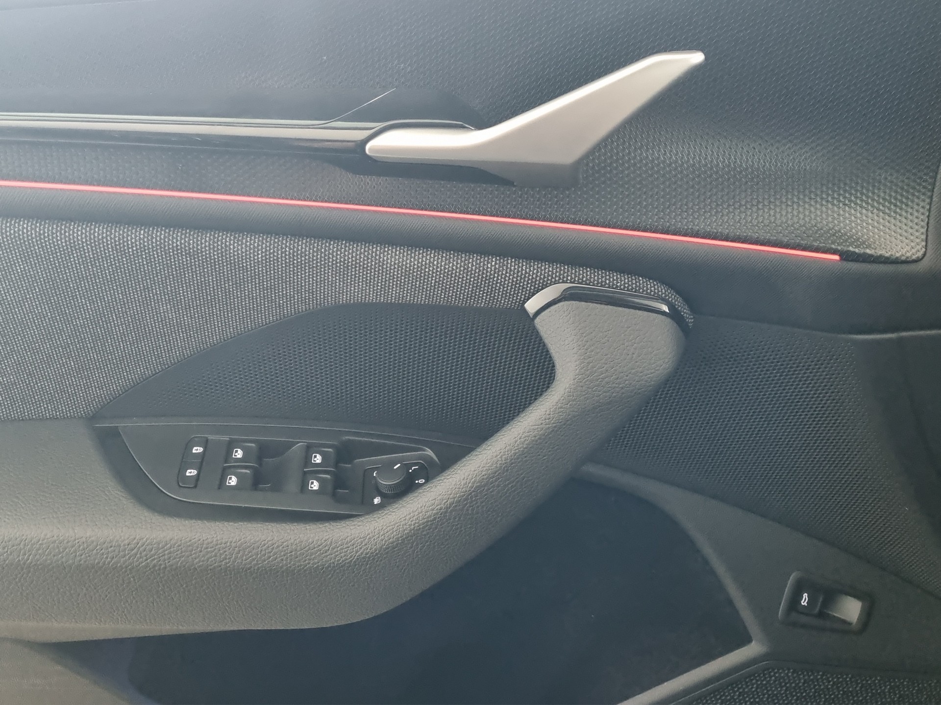 SKODA Kodiaq 2.0 TSI Selection 4x4 *7-Plätzer*-image-11
