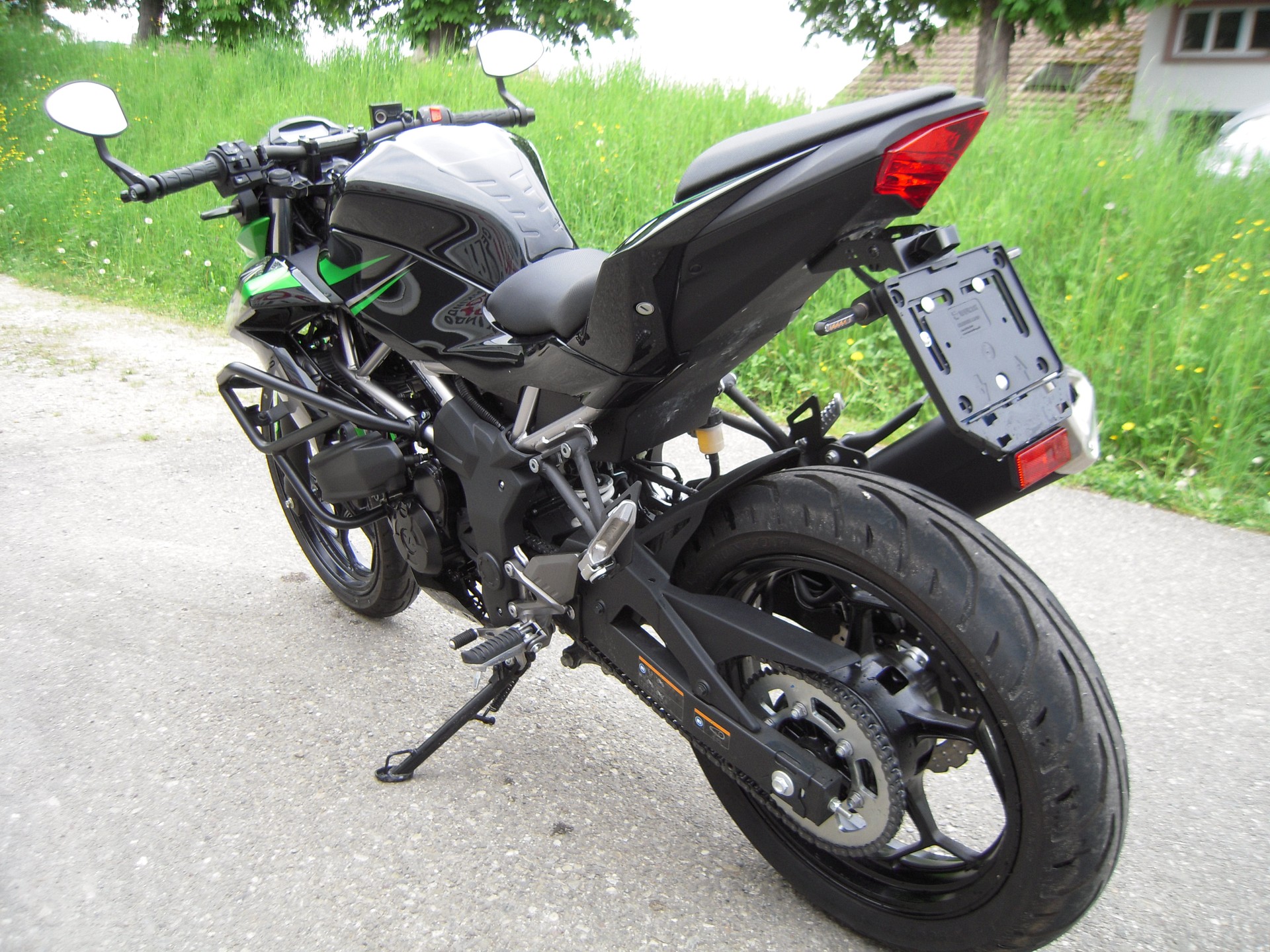 KAWASAKI Z 125-image-3