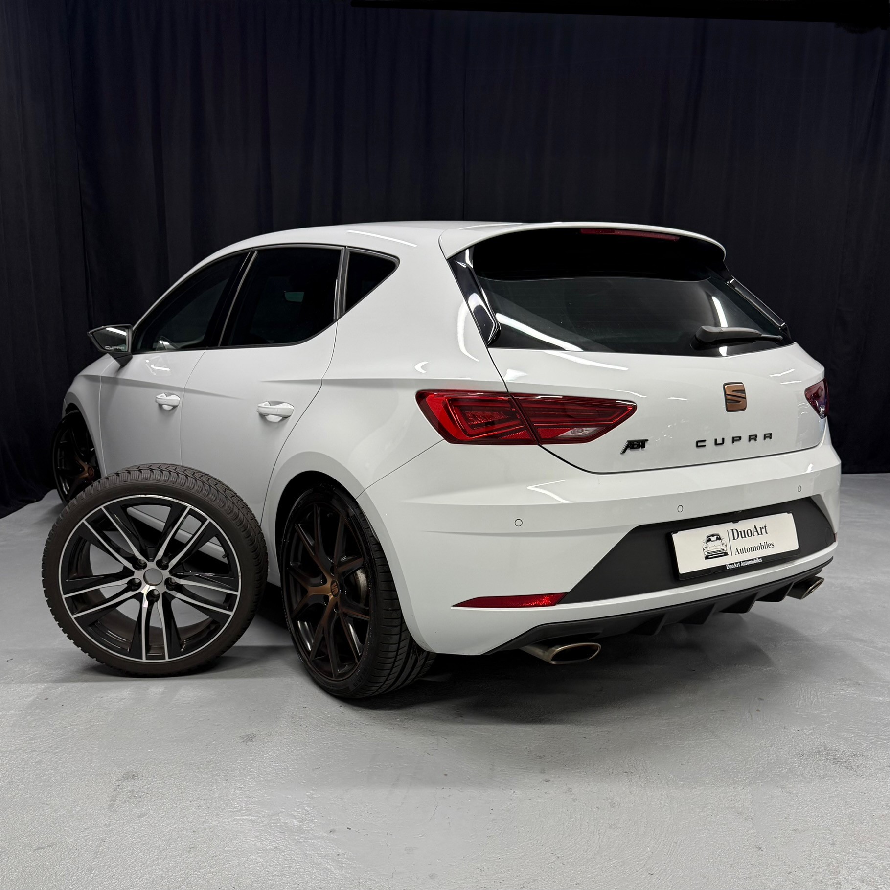 SEAT Leon 2.0 TSI Cupra 340 DSG *ABT POWER-image-8