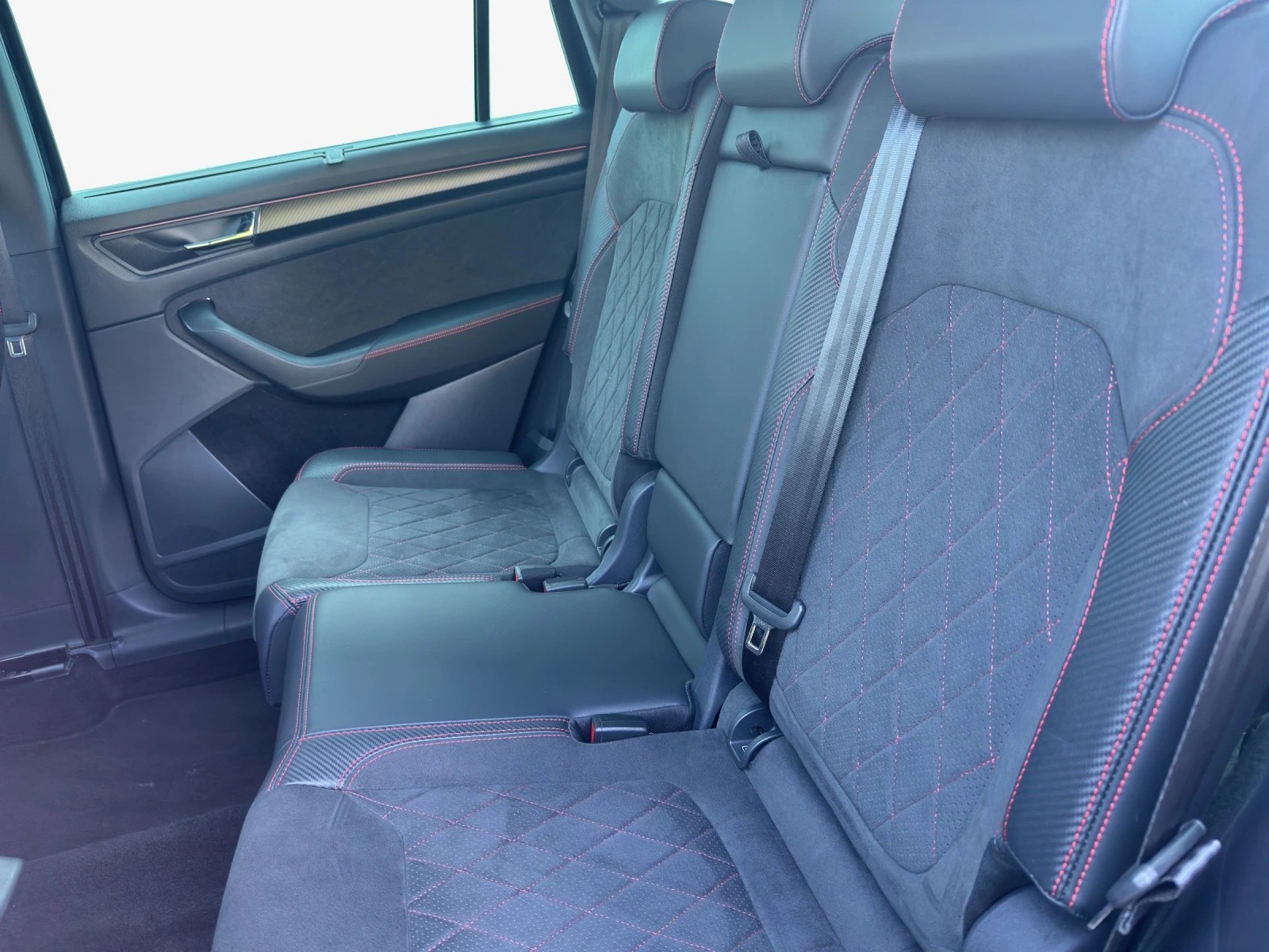 SKODA Kodiaq 2.0 RS DSG mit Werksgarantie-image-5