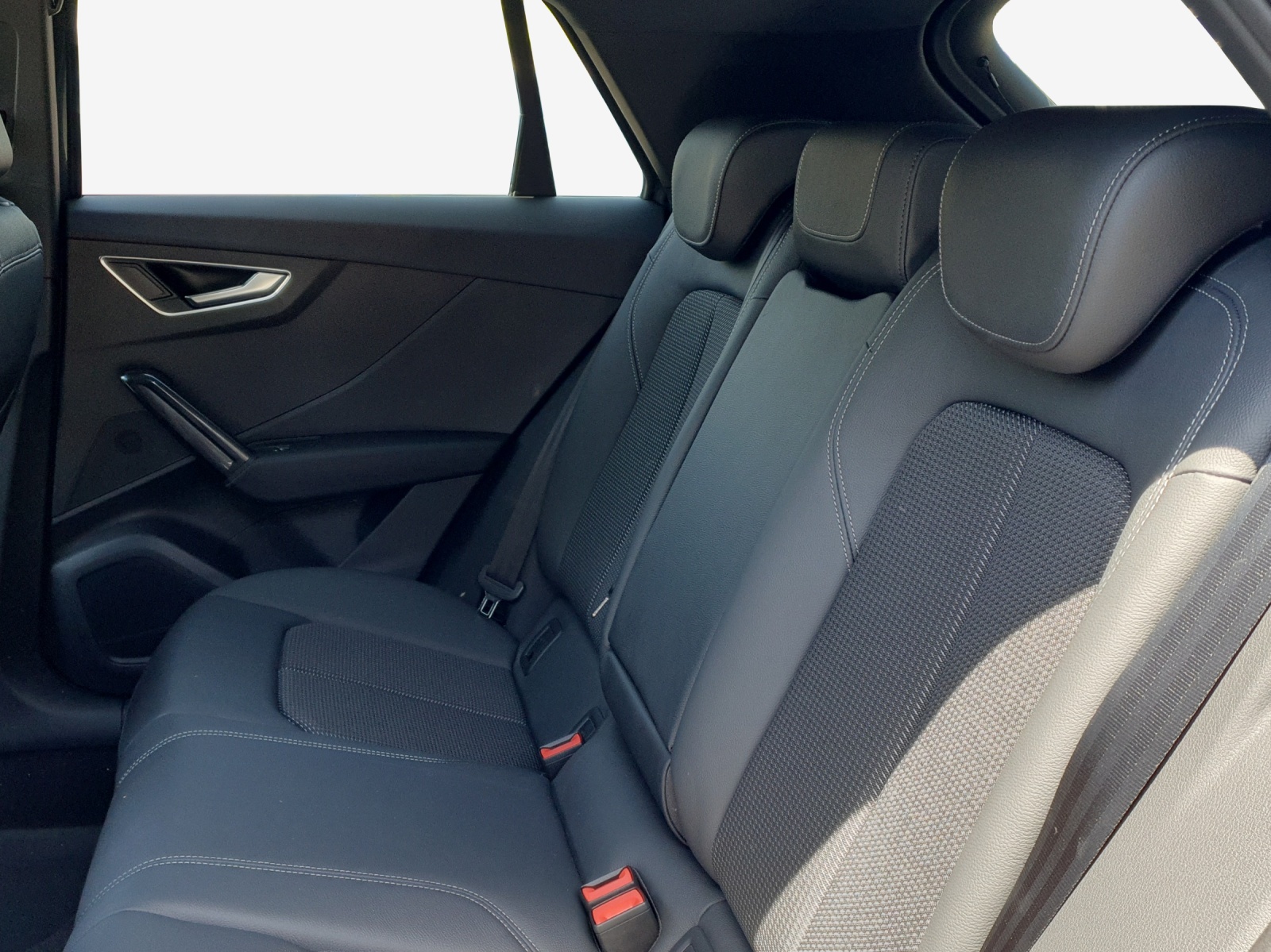 AUDI Q2 35 TFSI advanced S-tronic-image-11