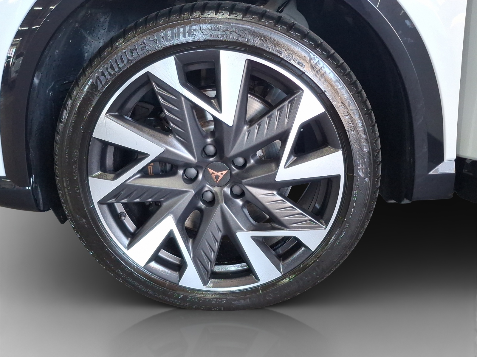 CUPRA Formentor 1.4 e-HYBRID pHEV Tribe Edition DSG-image-15