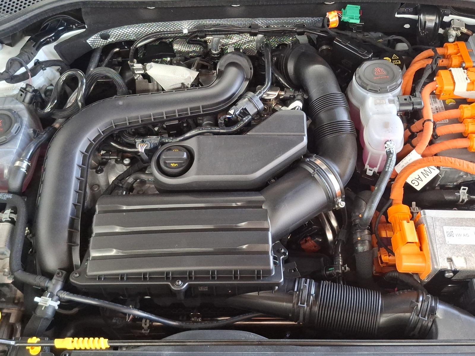 CUPRA Formentor 1.4 e-HYBRID pHEV Tribe Edition DSG-image-16