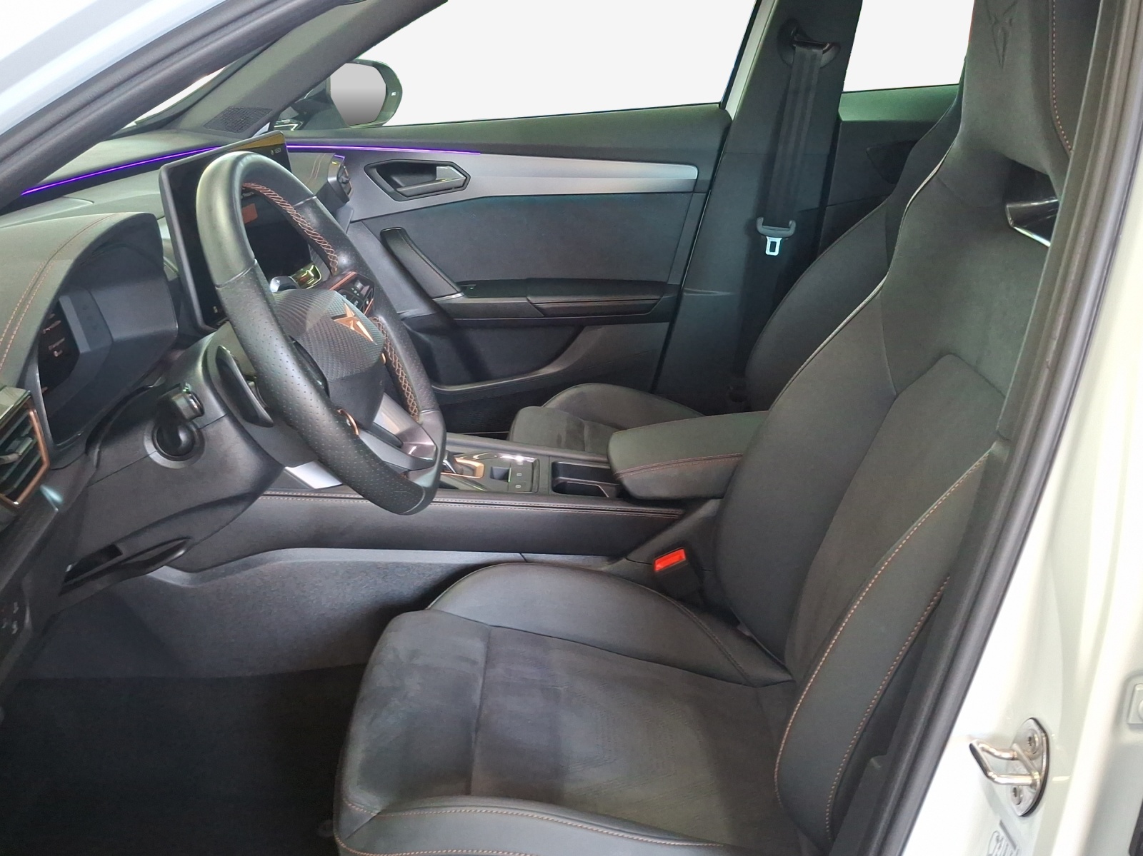 CUPRA Formentor 1.4 e-HYBRID pHEV Tribe Edition DSG-image-8
